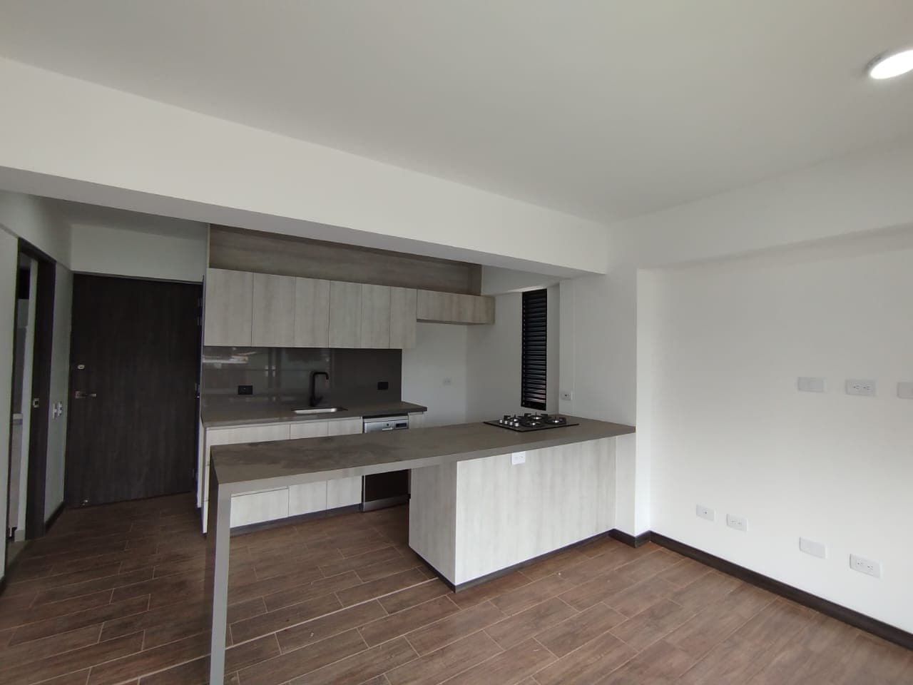 Apartamento en arriendo en Retiro — foto 2 de 14