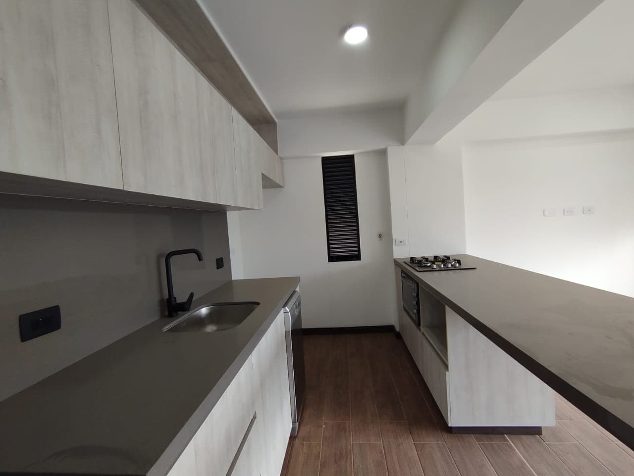 Apartamento en arriendo en Retiro — foto 3 de 14