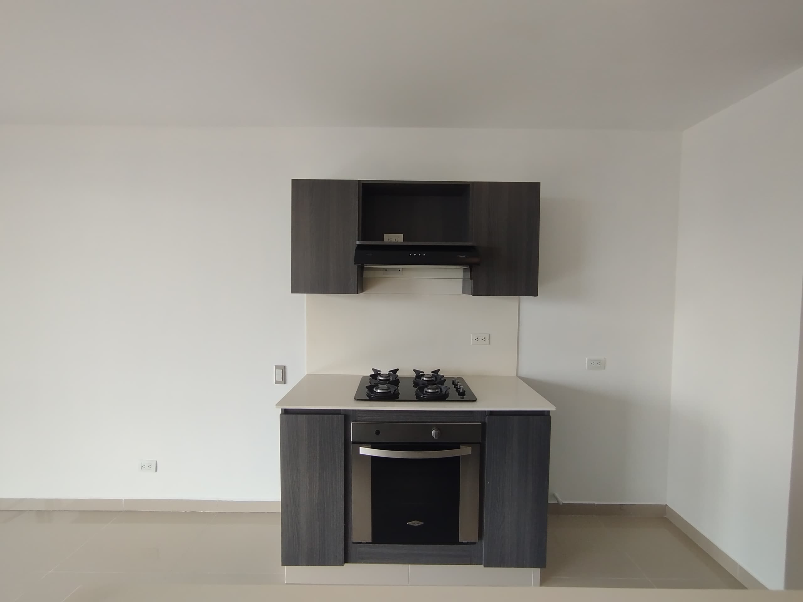 Apartamento en arriendo en Los Gonzalez, Poblado, Medellín — foto 4 de 20