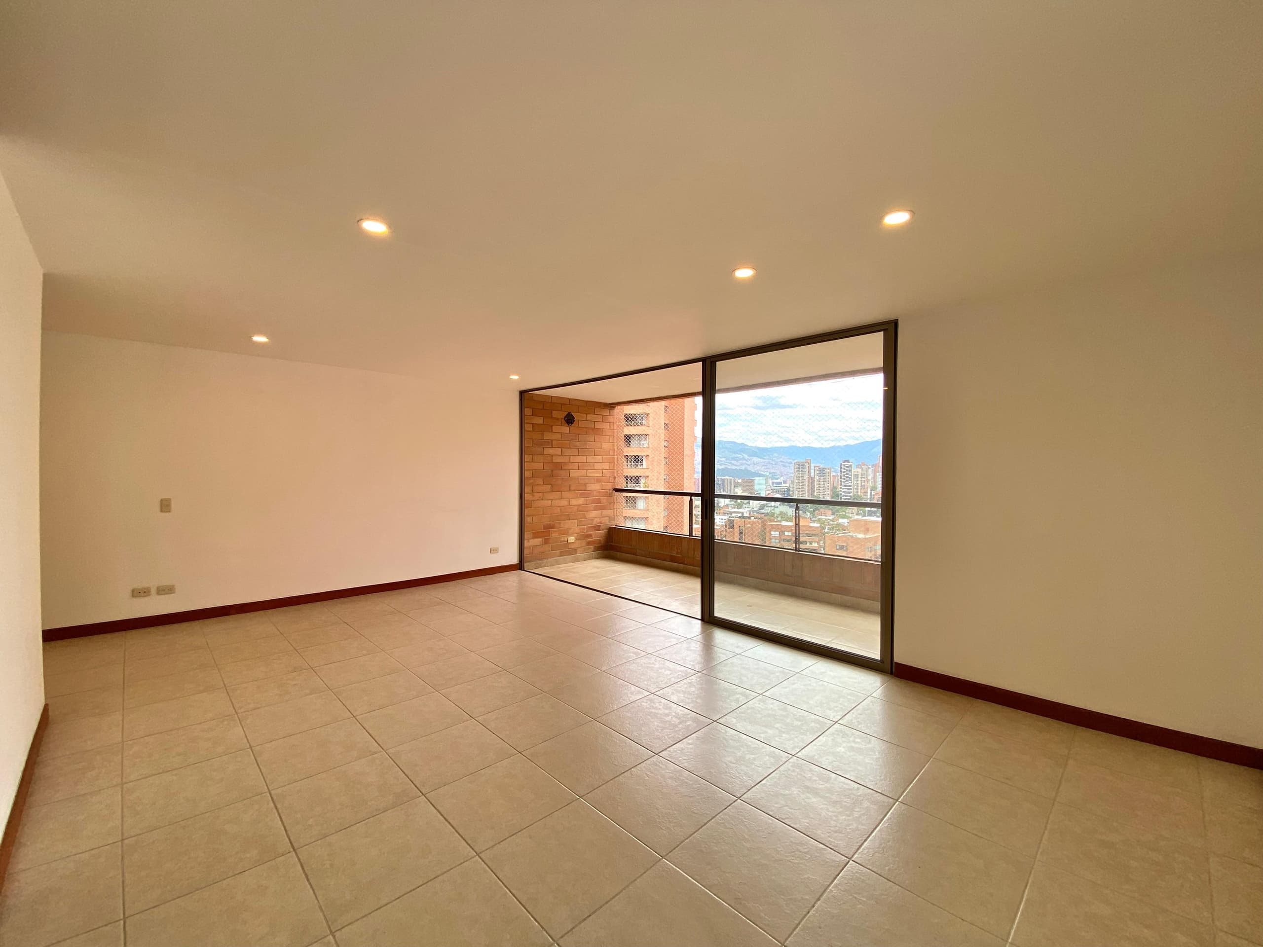 Apartamento en arriendo en Los Parra, Poblado, Medellín — foto 4 de 20