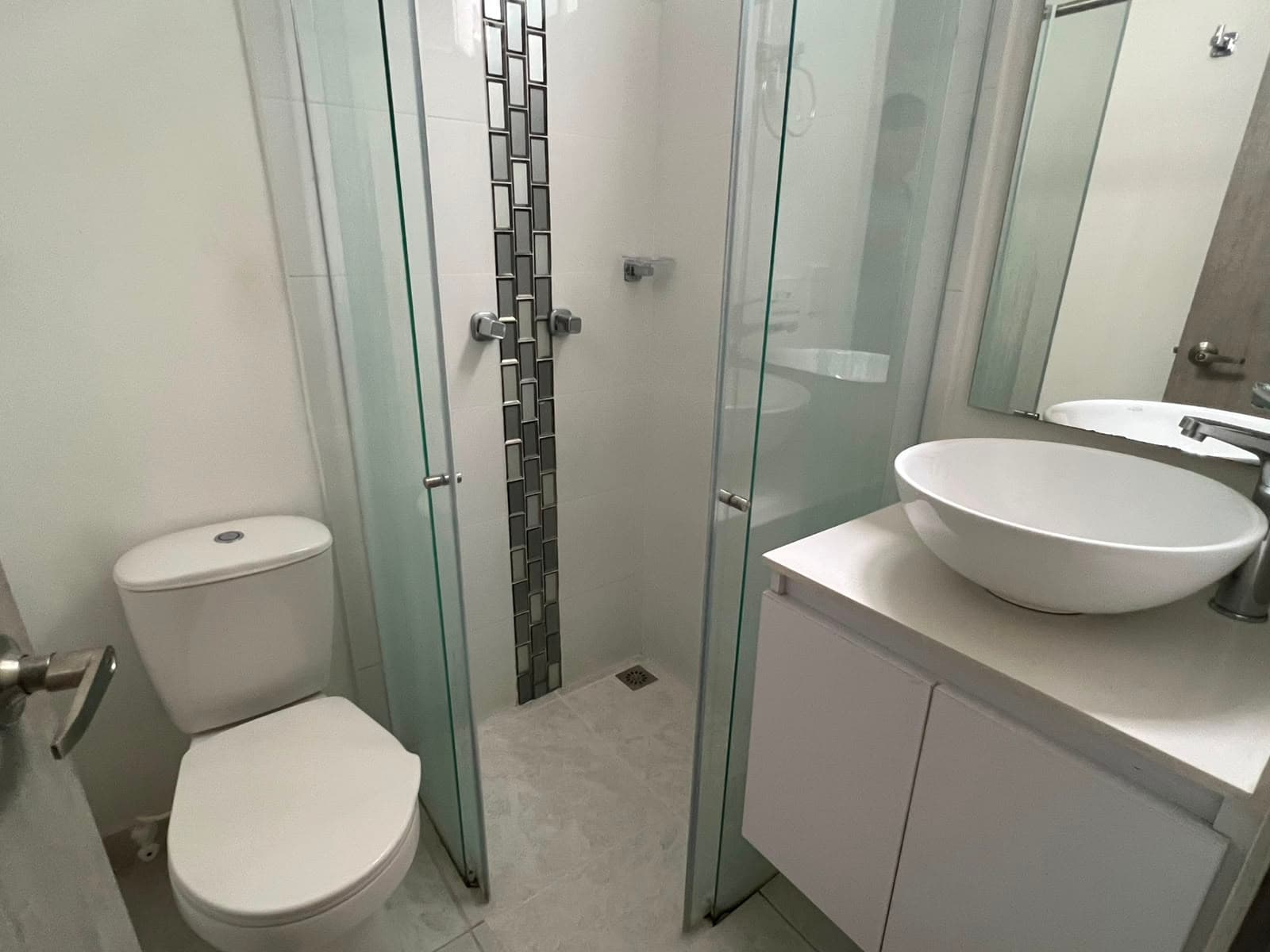 Apartamento en arriendo en Los Colores, Laureles, Medellín — foto 4 de 11