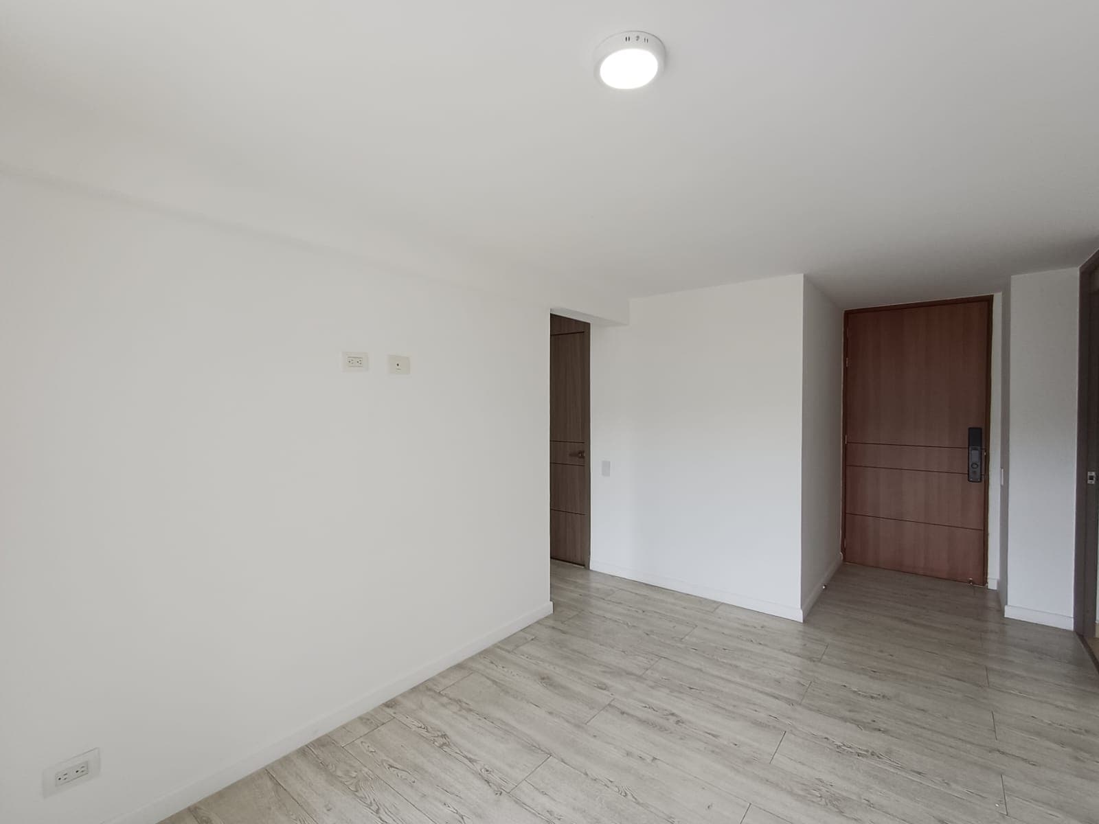 Apartamento en arriendo en Loma de las Brujas, Envigado — foto 5 de 20