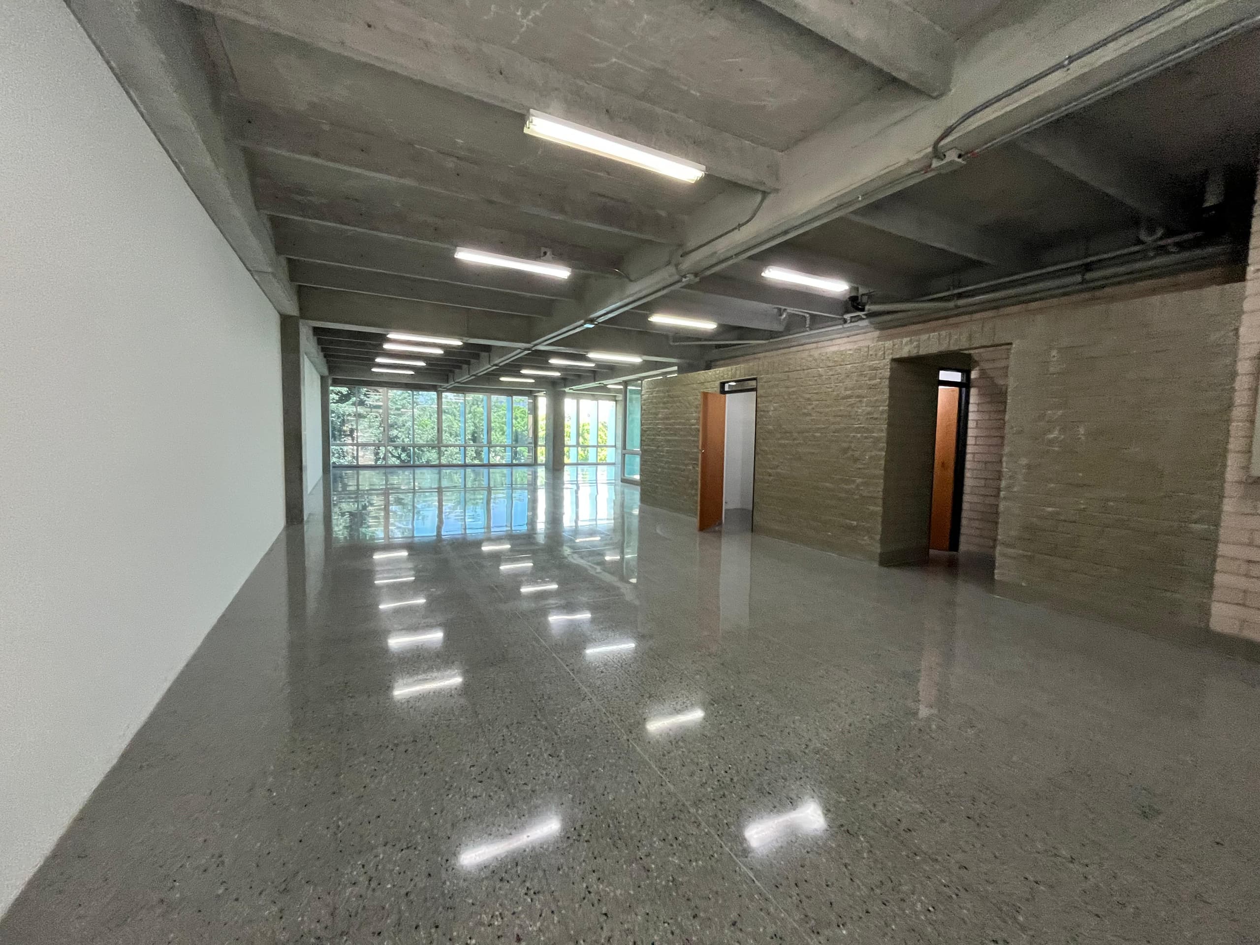 Local en arriendo en Zona Industrial, Guayabal, Medellín — foto 1 de 11
