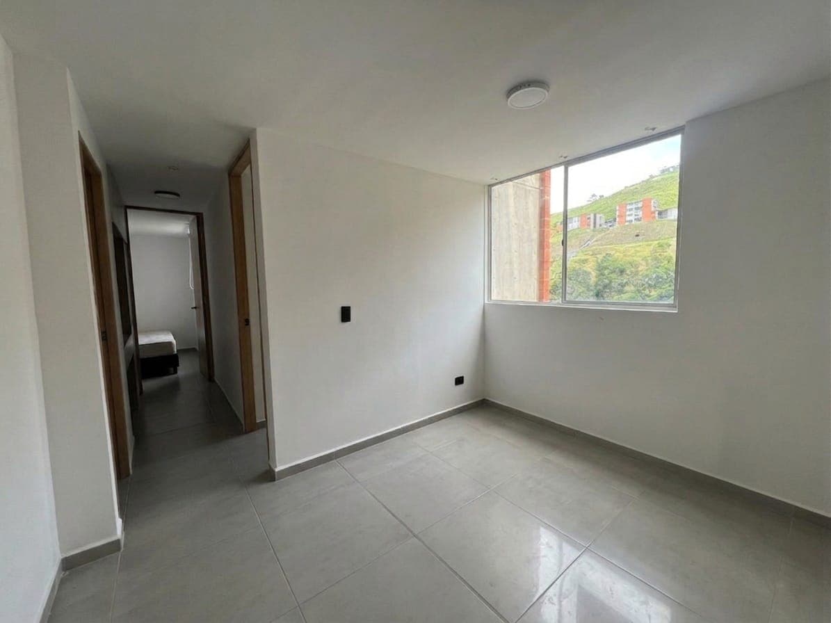 Apartamento en arriendo en Calasanz Parte Alta, La America, Medellín — foto 5 de 16