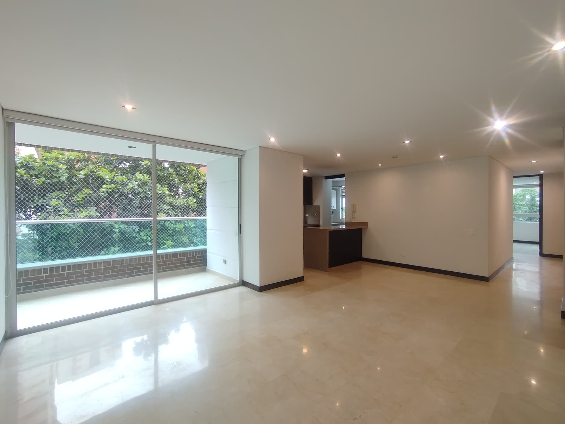 Apartamento en arriendo en Santa María de los Ángeles, Poblado, Medellín — foto 1 de 20
