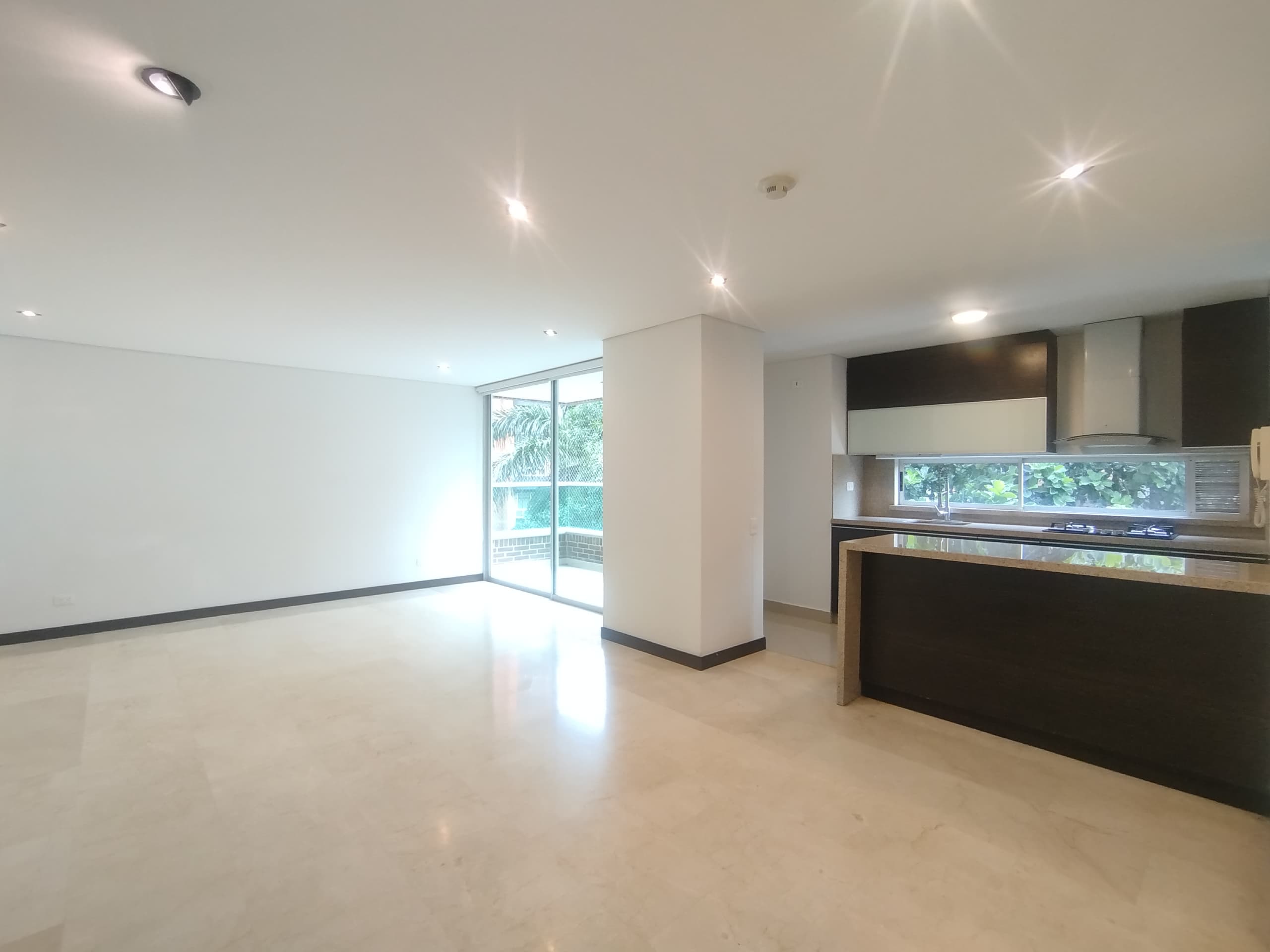 Apartamento en arriendo en Santa María de los Ángeles, Poblado, Medellín — foto 2 de 20
