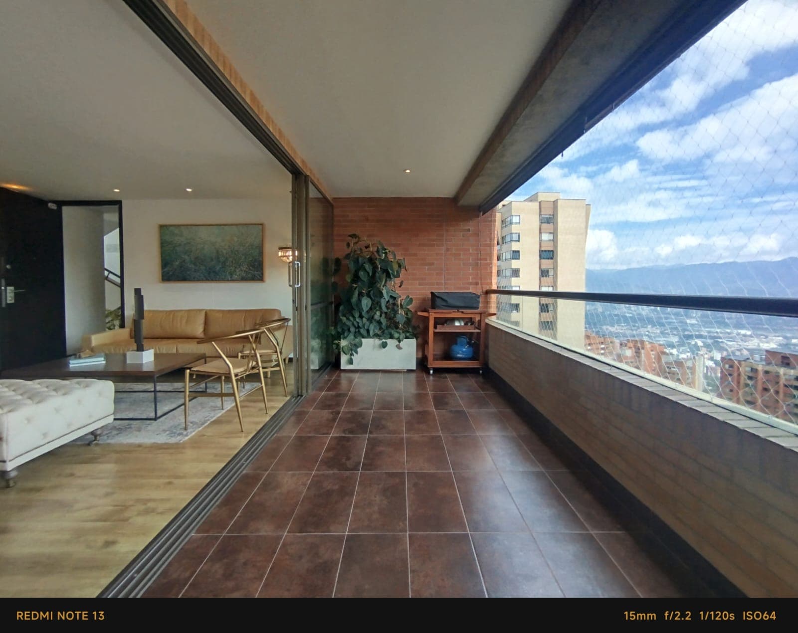 Apartamento en arriendo en La Calera, Poblado, Medellín — foto 1 de 20