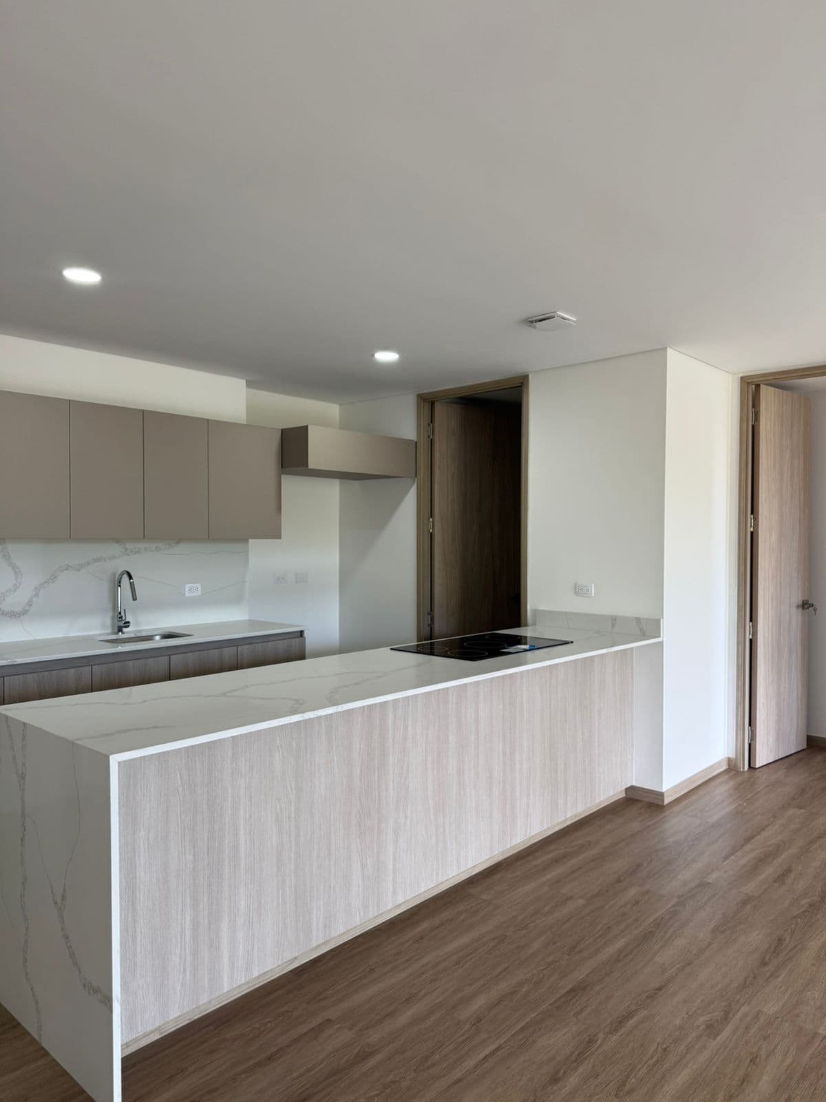 Apartamento en arriendo en Sajonia, Rionegro — foto 1 de 14