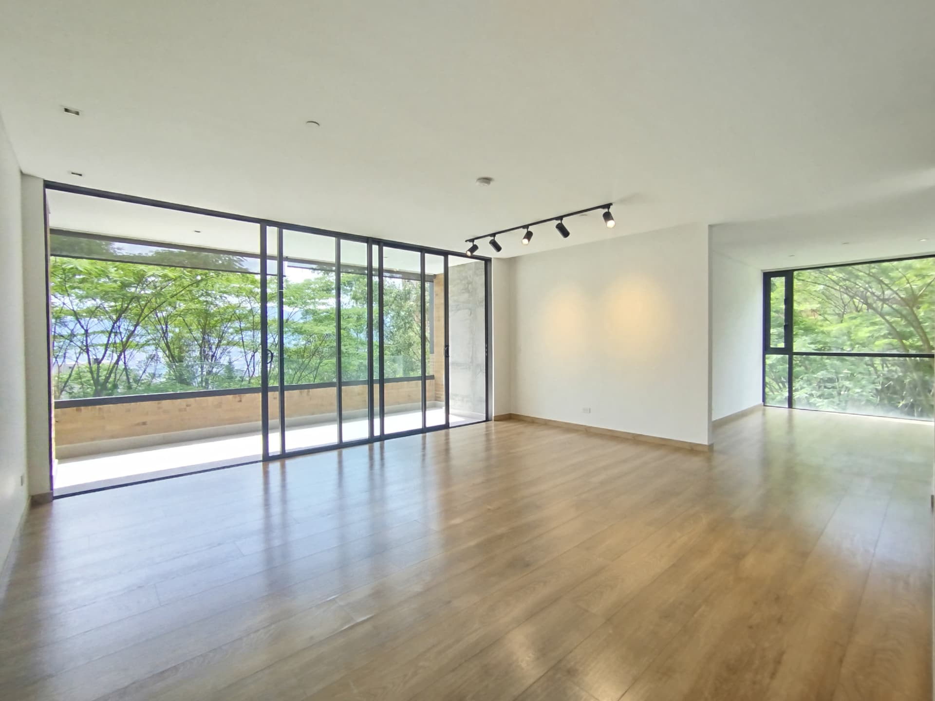 Apartamento en arriendo en Las Palmas M, Poblado, Medellín — foto 1 de 20