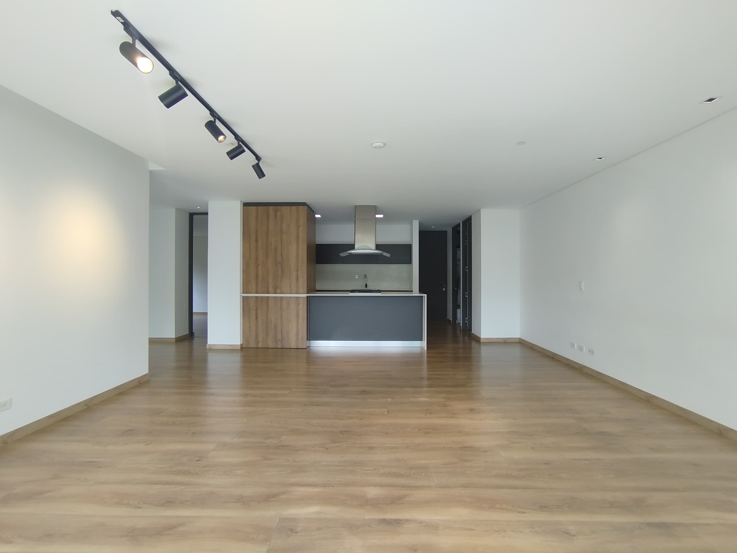 Apartamento en arriendo en Las Palmas M, Poblado, Medellín — foto 3 de 20
