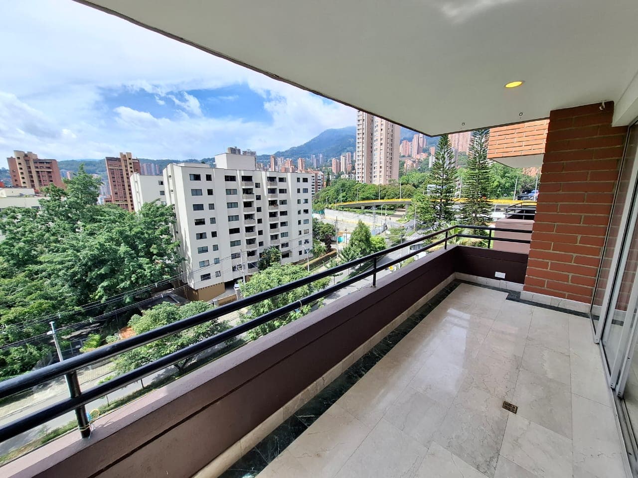 Apartamento en arriendo en Loma De Los Parras, Poblado, Medellín — foto 2 de 20