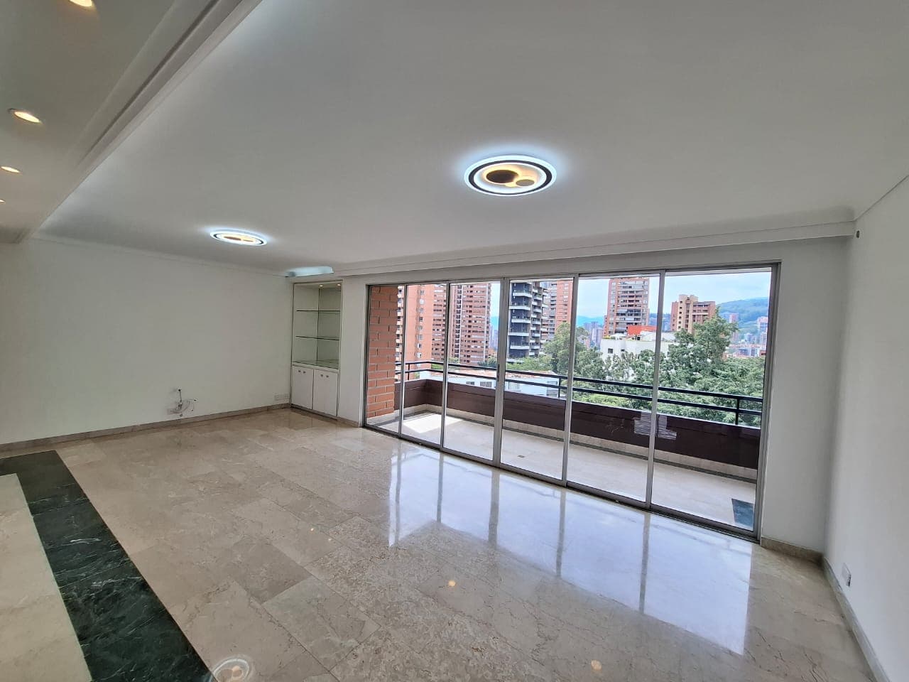 Apartamento en arriendo en Loma De Los Parras, Poblado, Medellín — foto 3 de 20