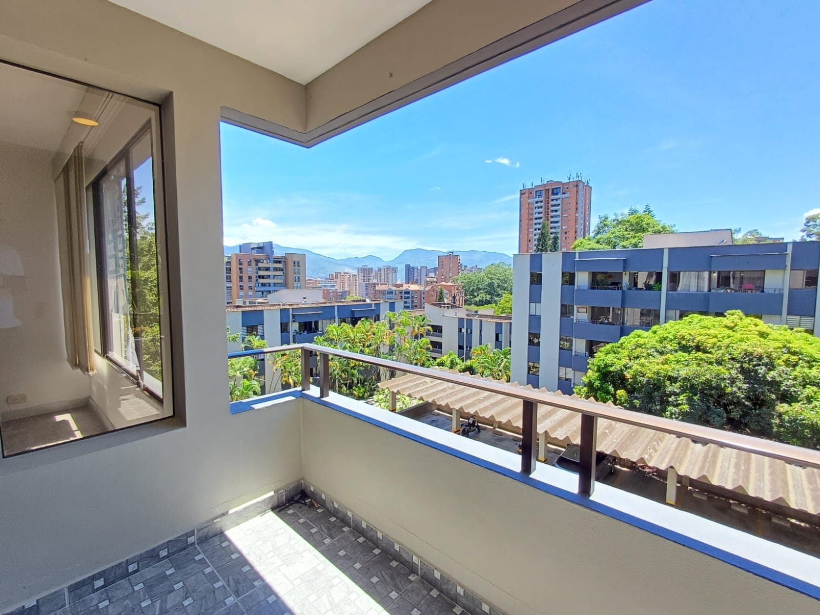 Apartamento en arriendo en Envigado — foto 1 de 20