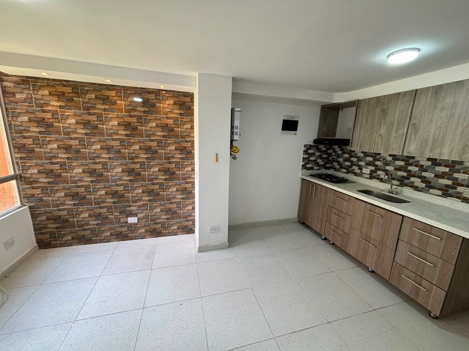 Apartamento en arriendo en San Antonio De Prado, Medellín — foto 2 de 12