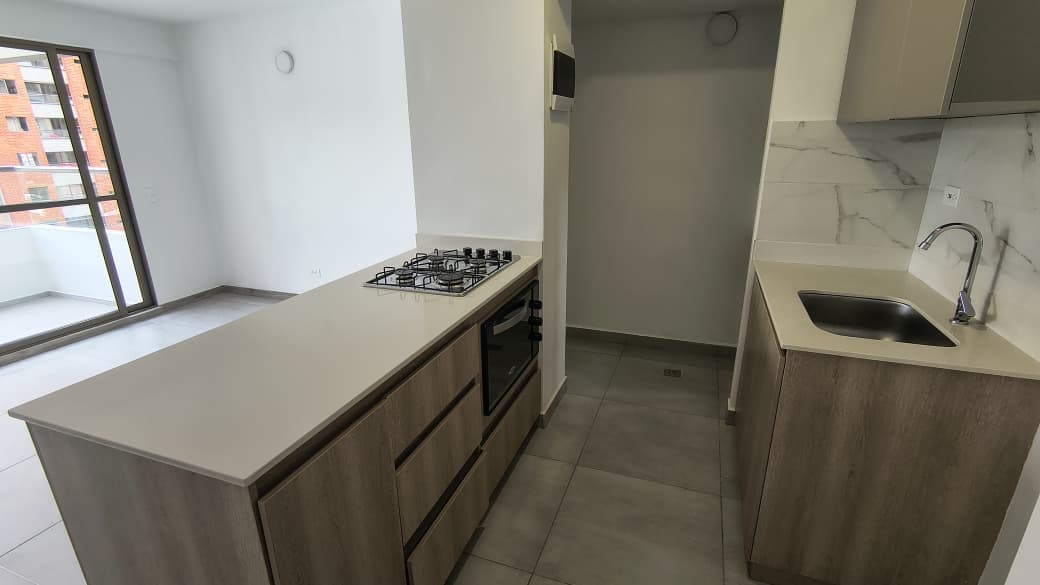 Apartamento en arriendo en Bello — foto 2 de 14