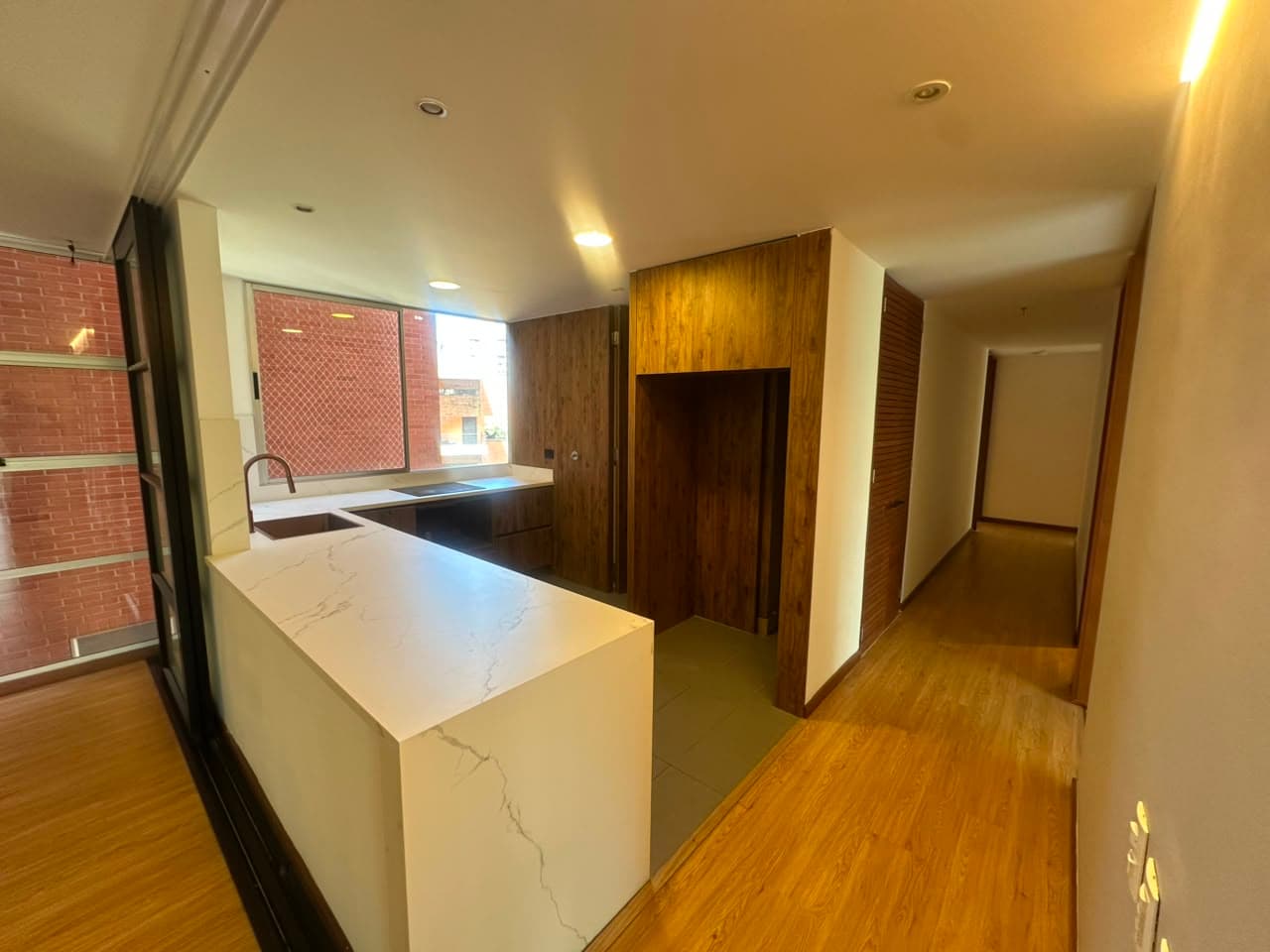 Apartamento en arriendo en Nuevo Poblado, Medellín — foto 1 de 15