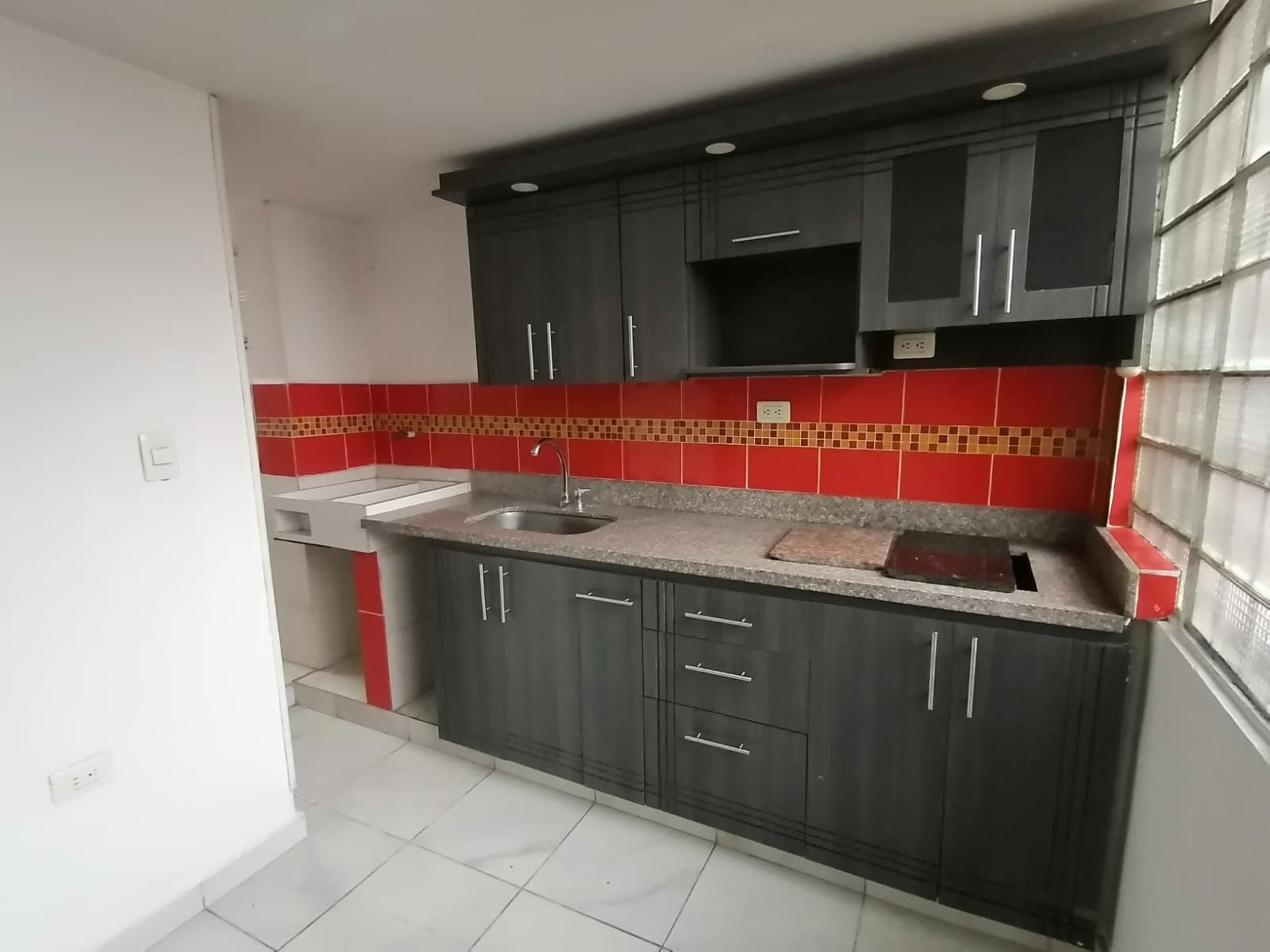 Apartaestudio en arriendo en El Velódromo, Laureles, Medellín — foto 2 de 11