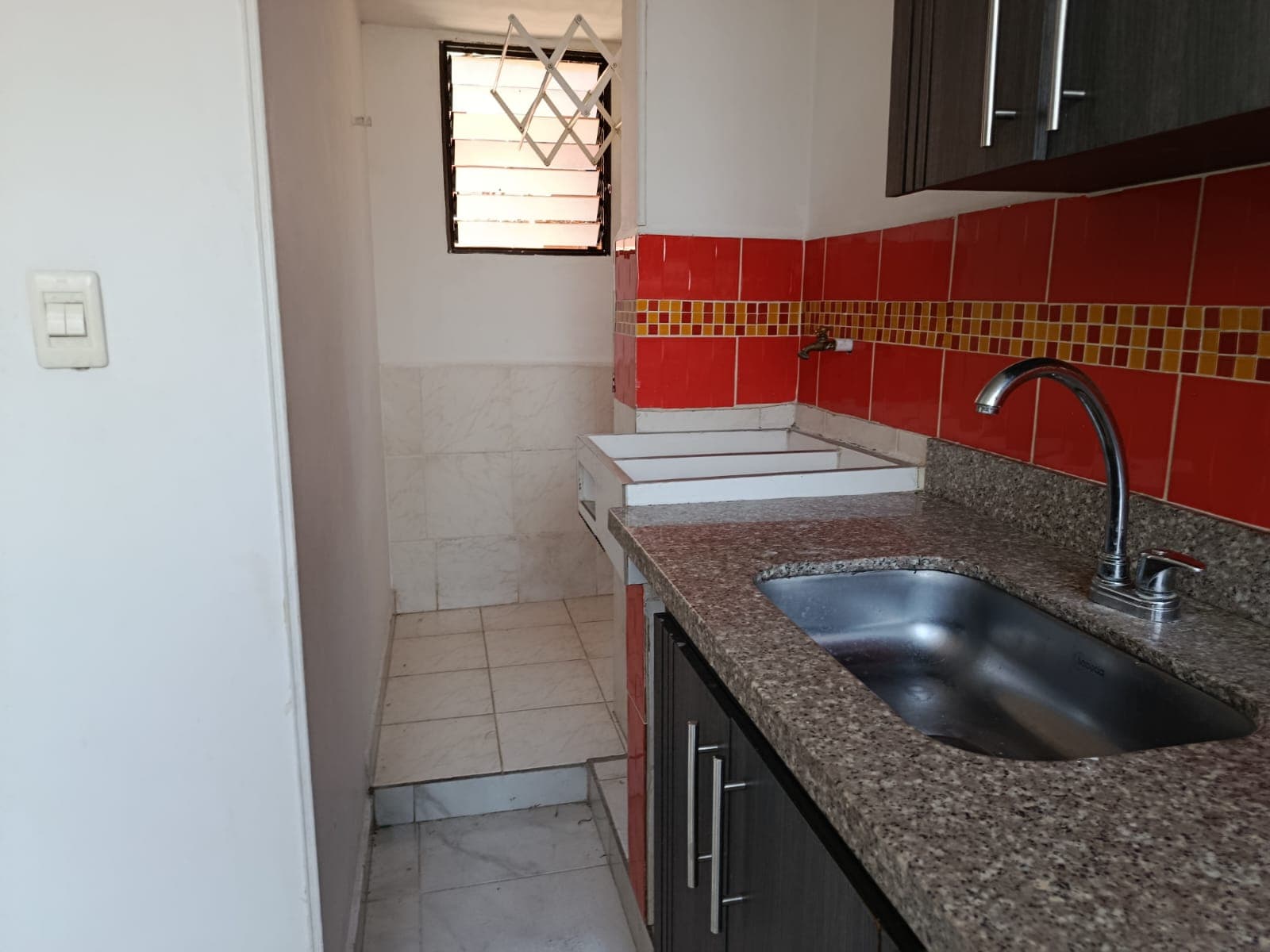 Apartaestudio en arriendo en El Velódromo, Laureles, Medellín — foto 3 de 11
