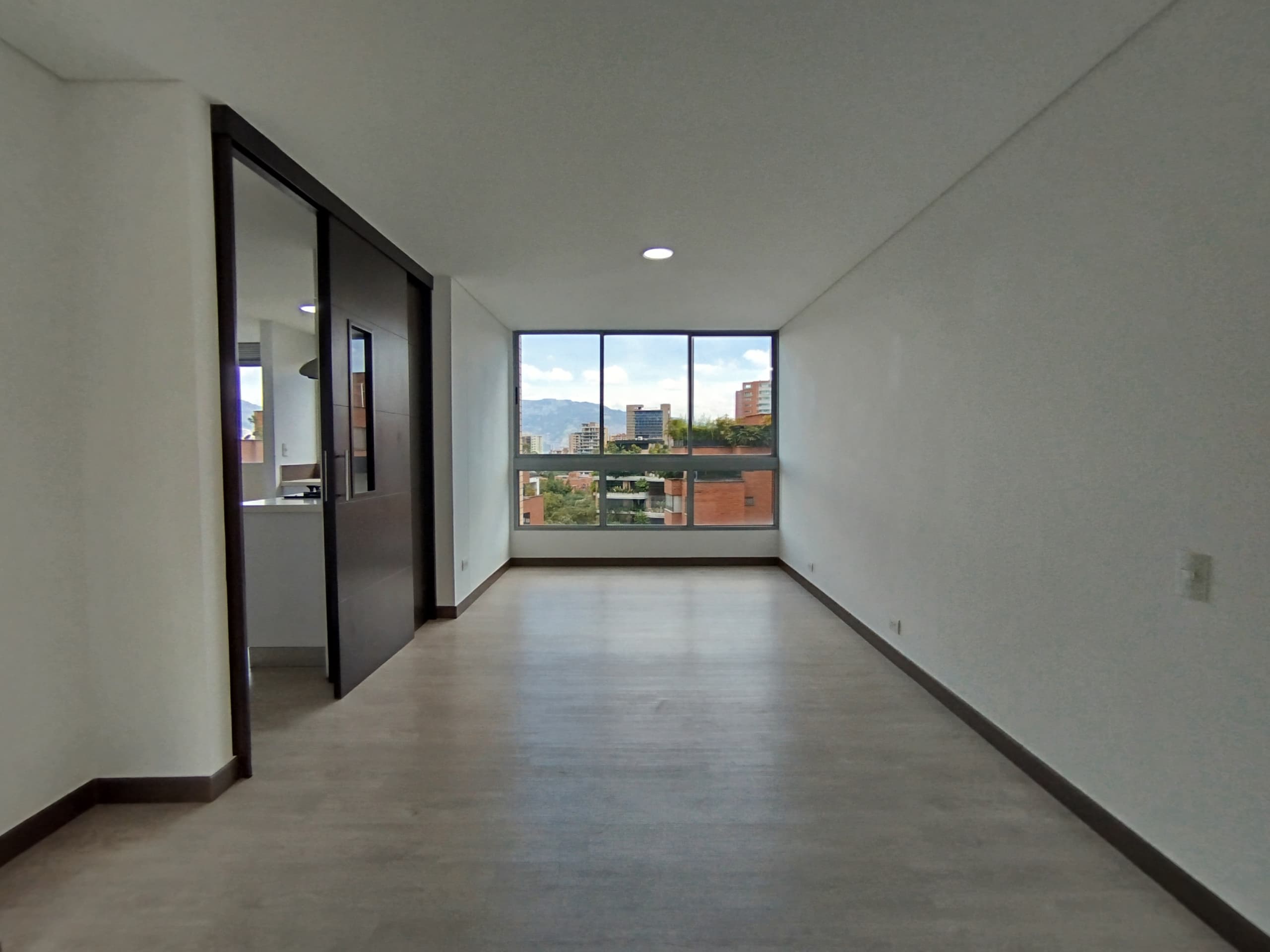 Apartamento en arriendo en Las Santas, Poblado, Medellín — foto 3 de 20