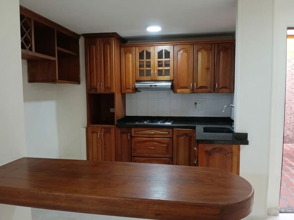 Casa Vivienda en arriendo en Simón Bolívar, La America, Medellín — foto 3 de 15