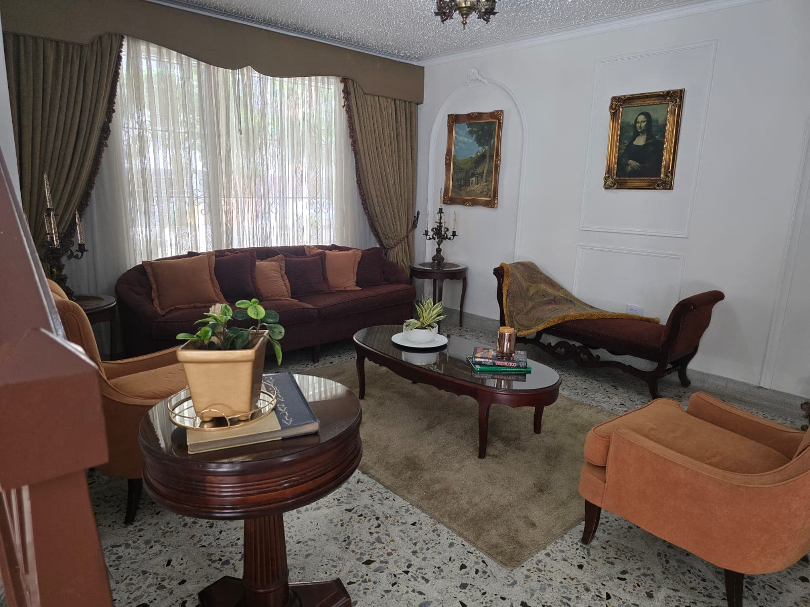 Casa Vivienda en arriendo en Los Colores, Laureles, Medellín — foto 4 de 20
