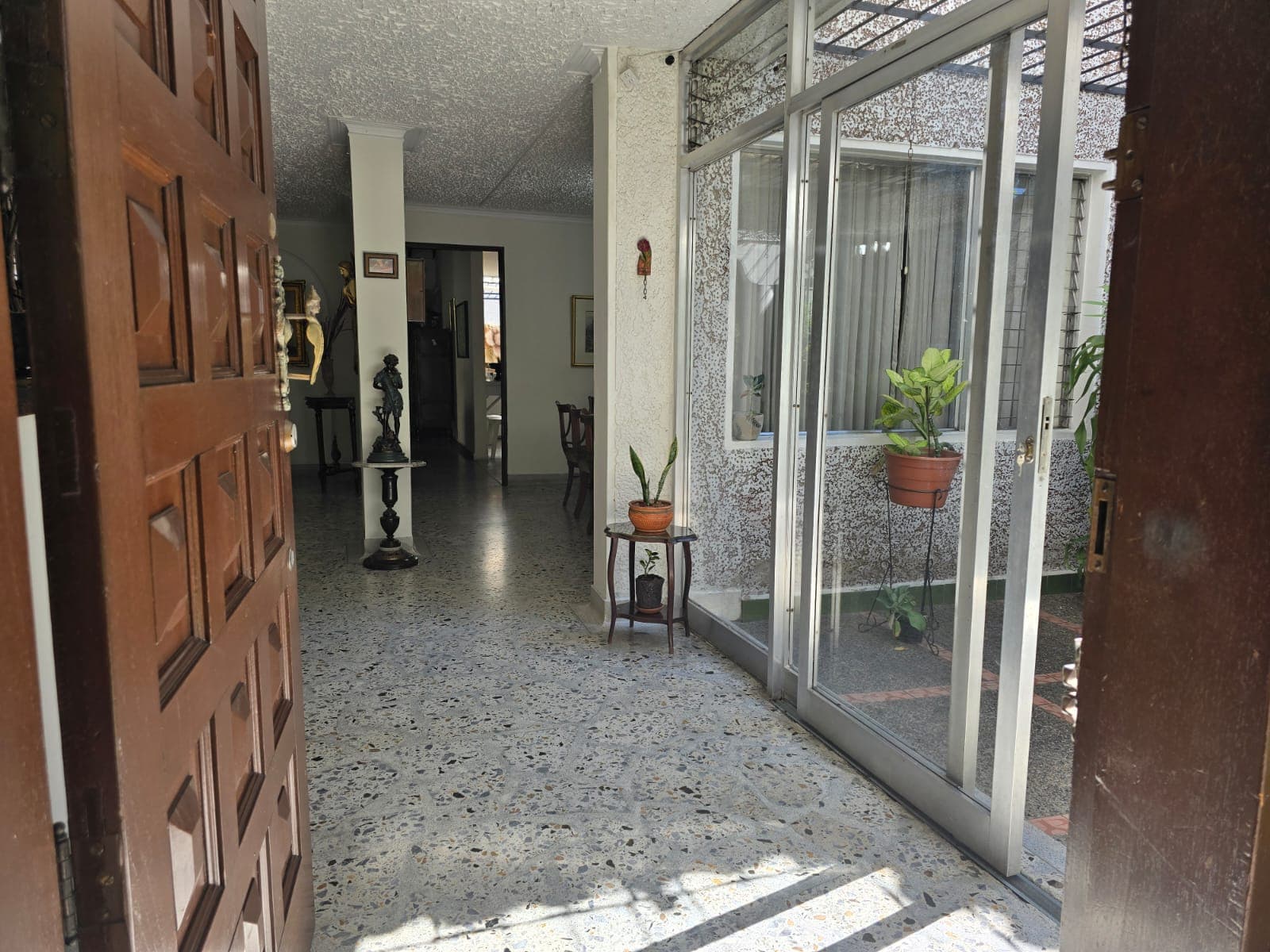Casa Vivienda en arriendo en Los Colores, Laureles, Medellín — foto 5 de 20