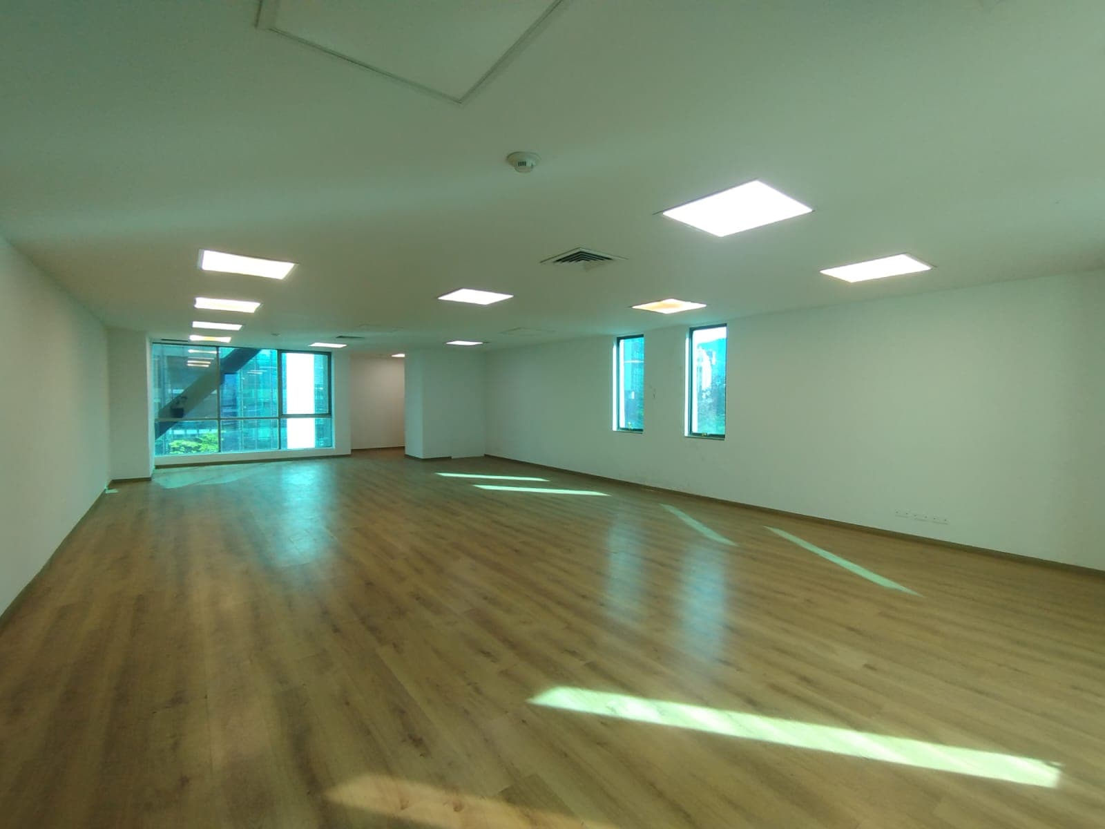 Oficina en arriendo en Los Balsos, Poblado, Medellín — foto 5 de 6