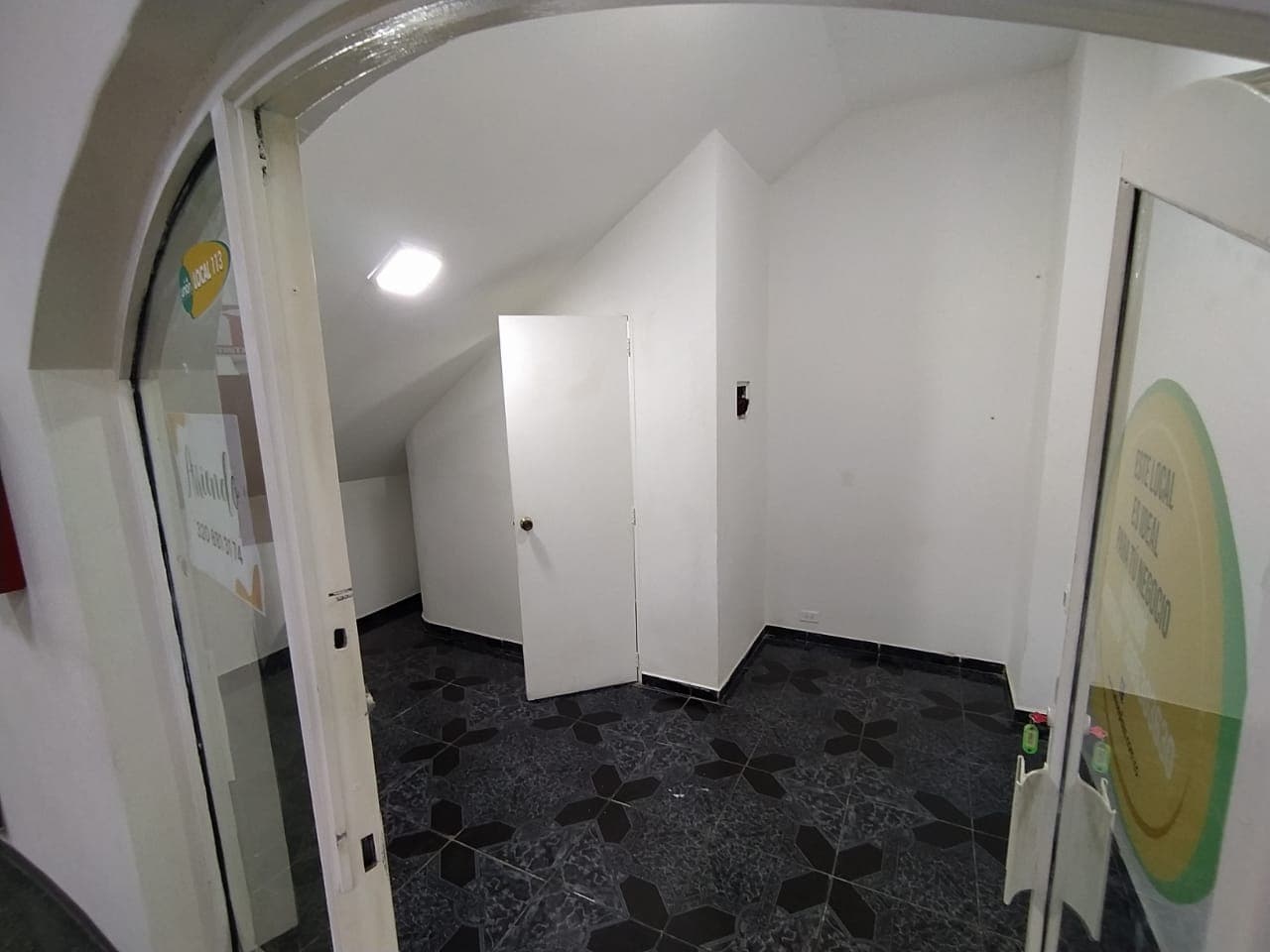 Local en arriendo en Med, Centro, Medellín — foto 2 de 10