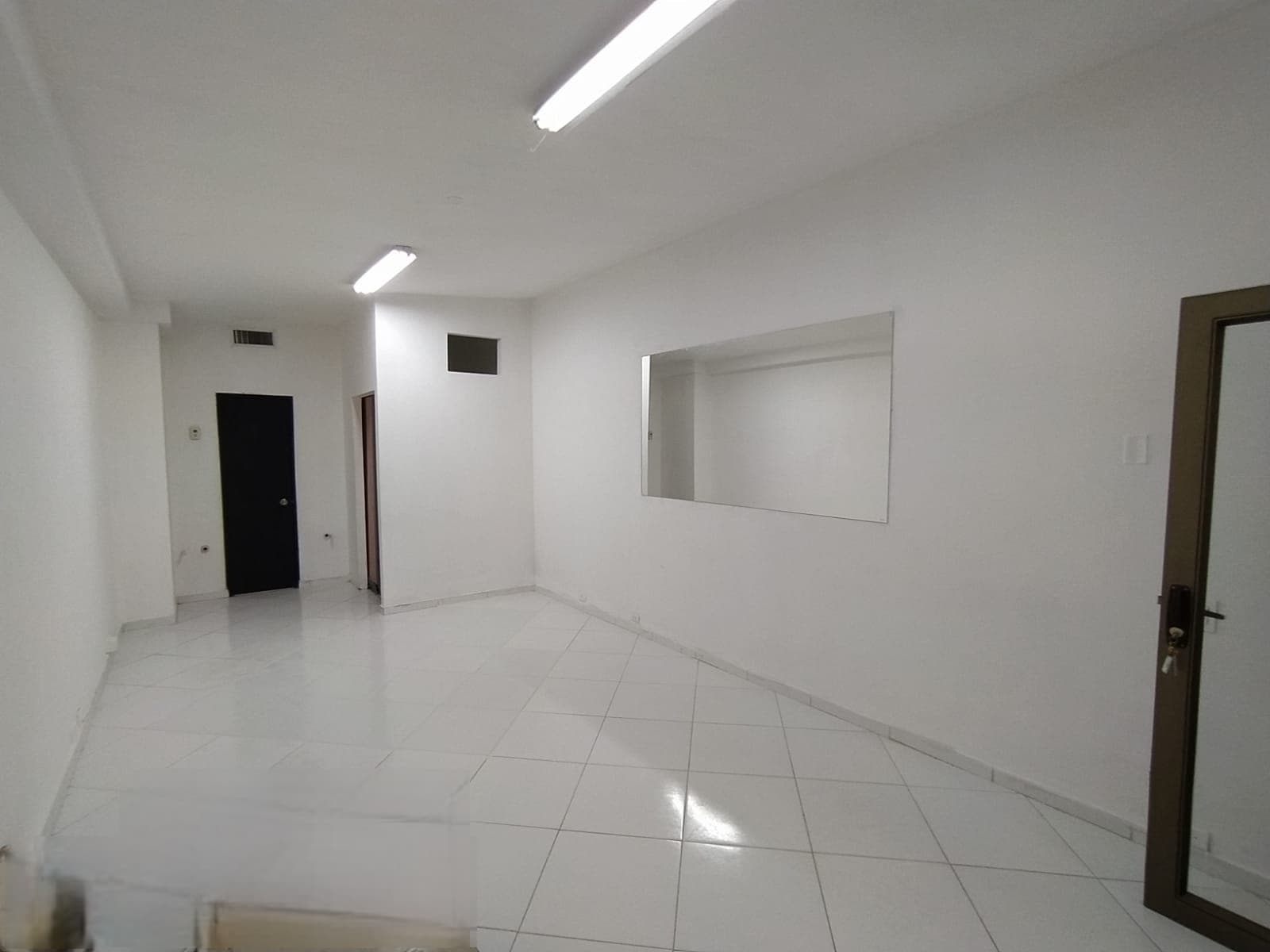 Local en arriendo en Med, Centro, Medellín — foto 2 de 14