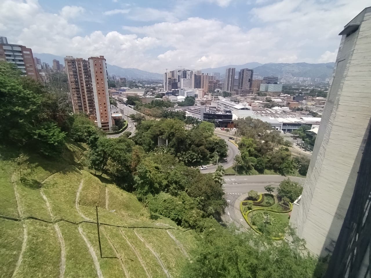 Apartamento en arriendo en Altos Del, Poblado, Medellín — foto 3 de 20