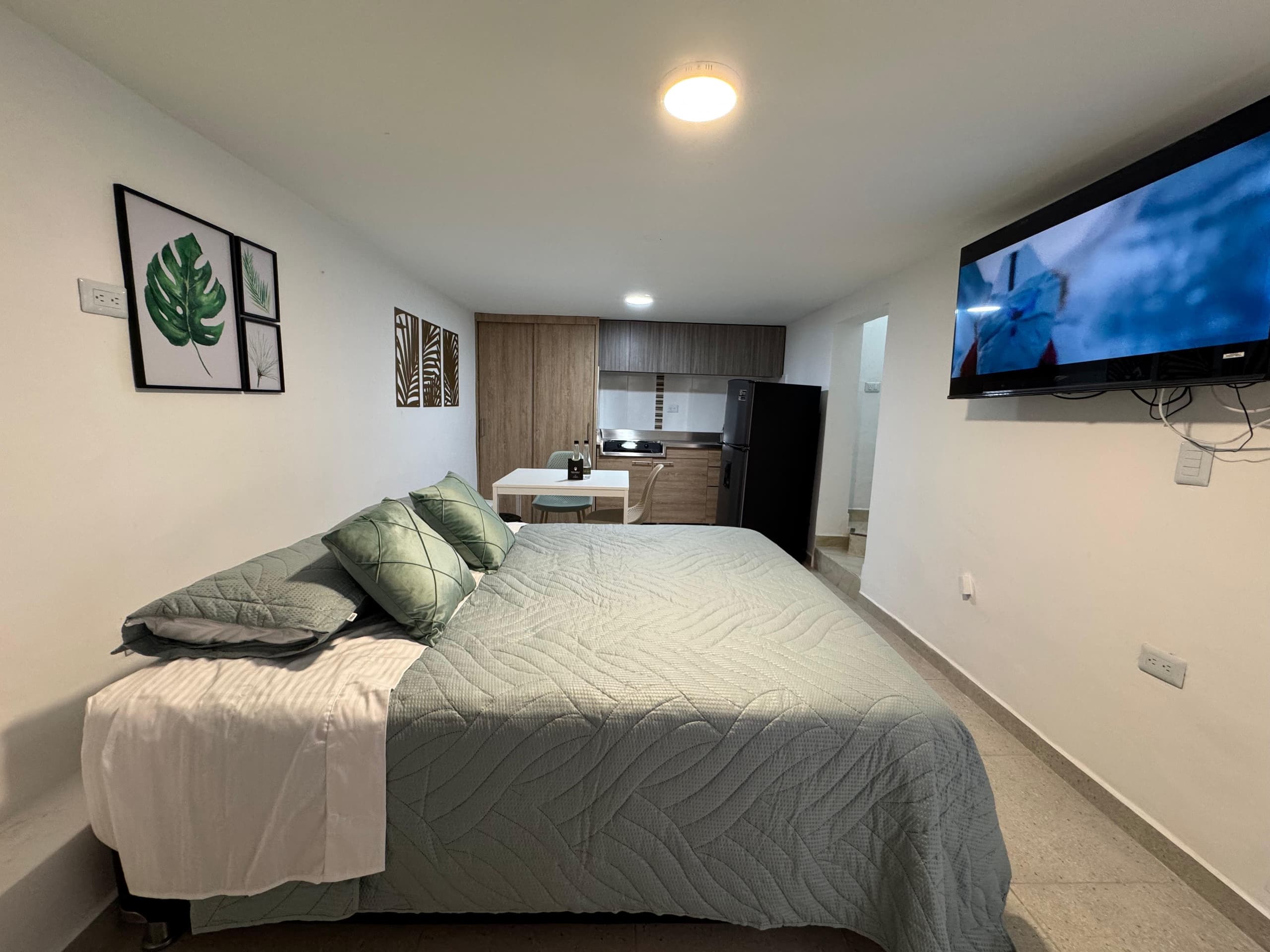 Apartaestudio en arriendo en Santa Teresita, La America, Medellín — foto 2 de 16