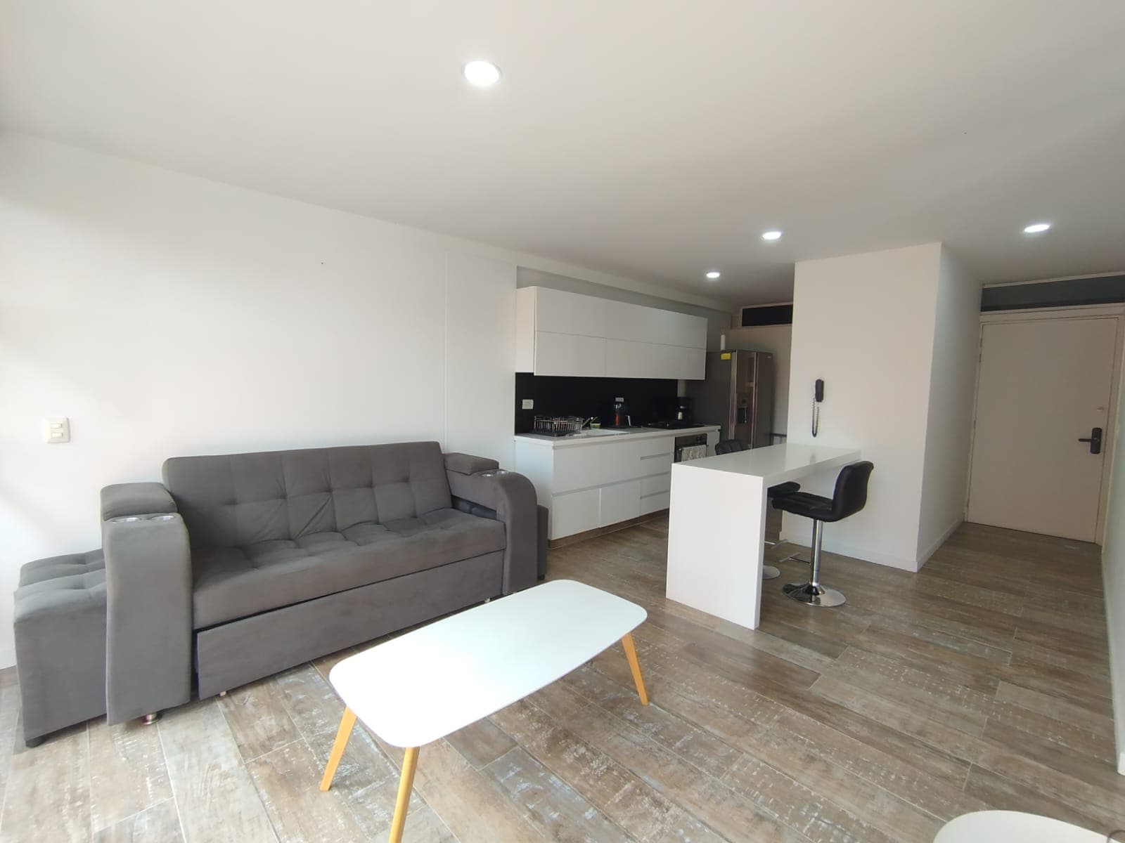 Apartamento en arriendo en Los Parra, Poblado, Medellín — foto 3 de 18