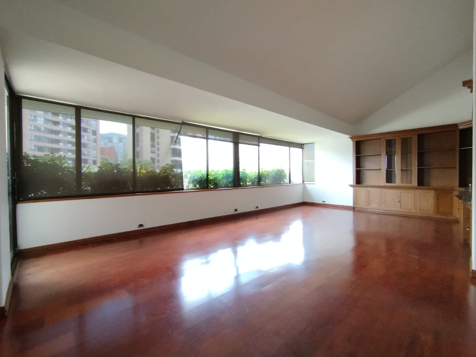 Apartamento en arriendo en Lalinde, Poblado, Medellín — foto 5 de 20