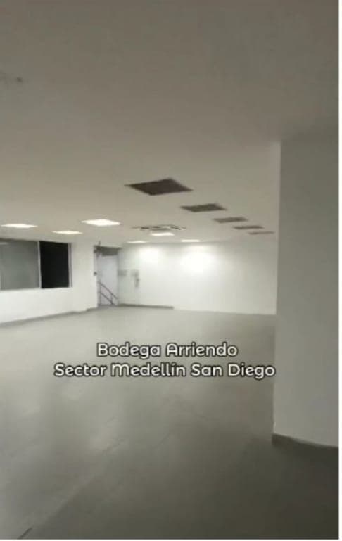 Bodega en arriendo en San Diego, Poblado, Medellín — foto 1 de 6