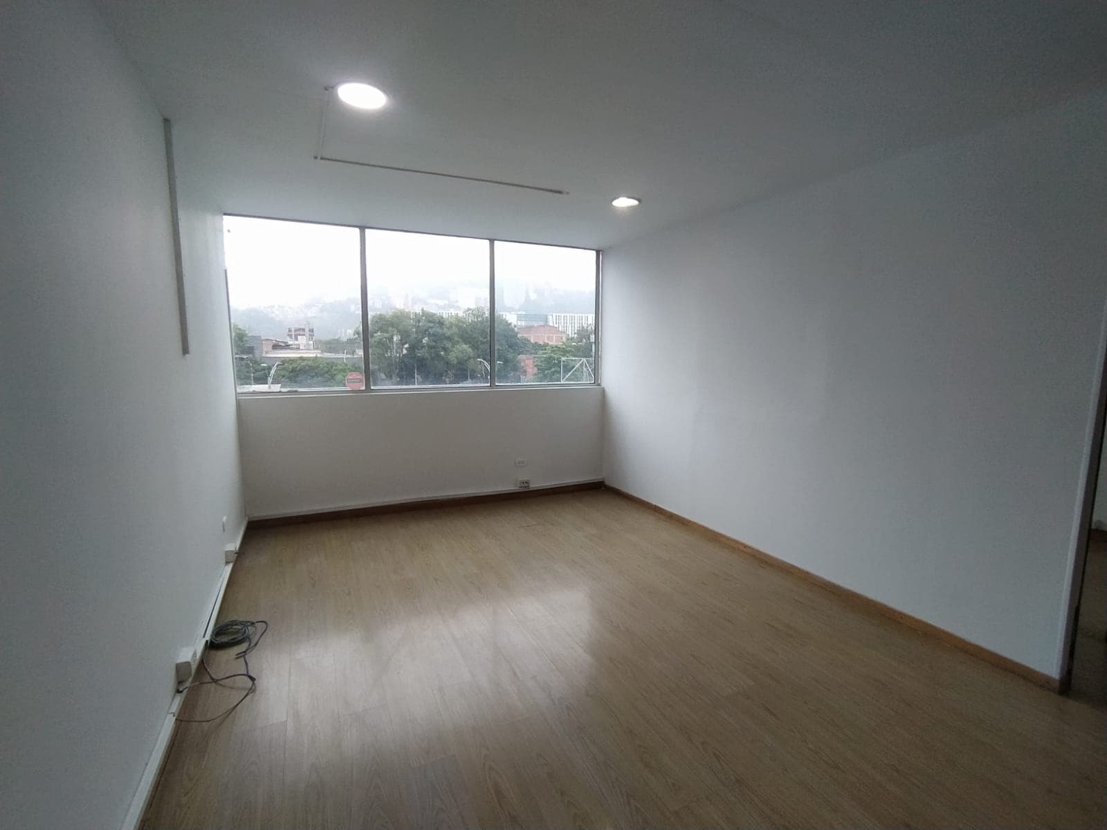 Oficina en arriendo en Zona Industrial De, Belen, Medellín — foto 4 de 20