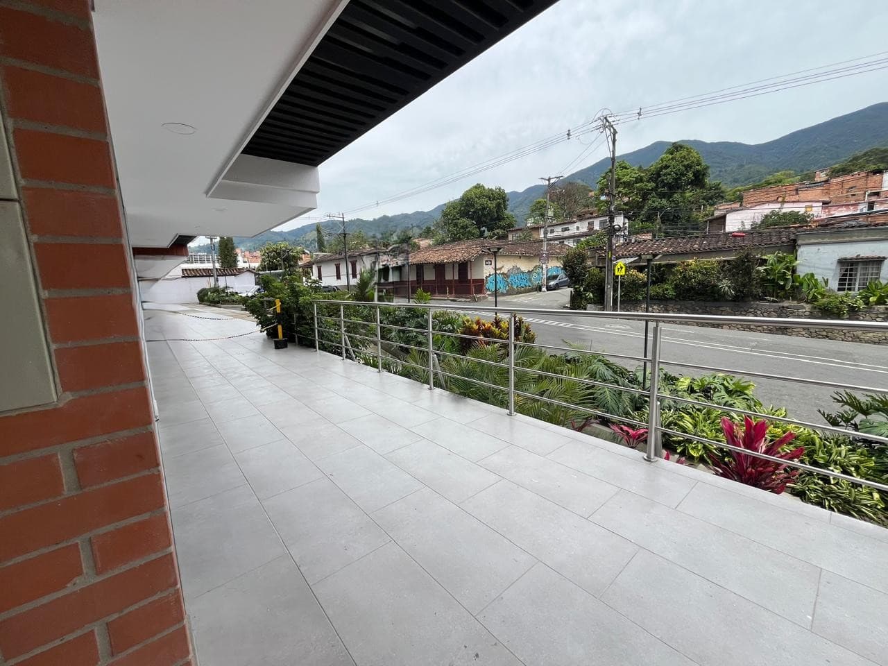 Local en arriendo en La Estrella — foto 1 de 14