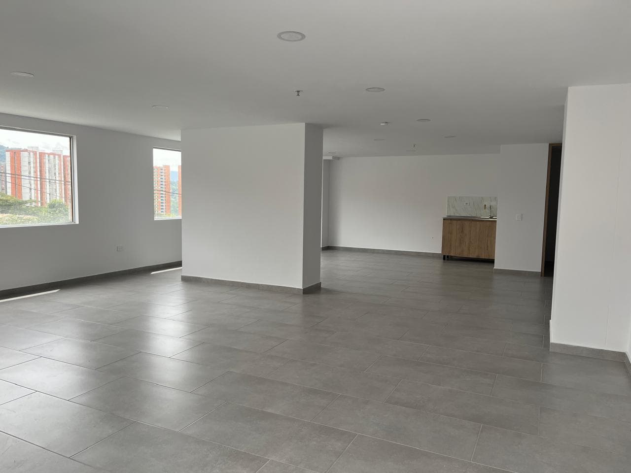 Local en arriendo en La Estrella — foto 3 de 14