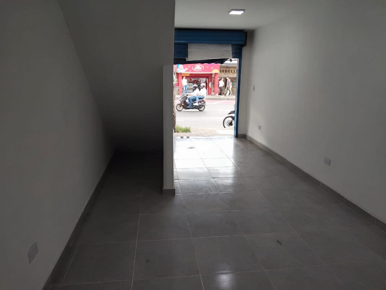 Local en arriendo en Centro De La Moda, Itagui — foto 2 de 15