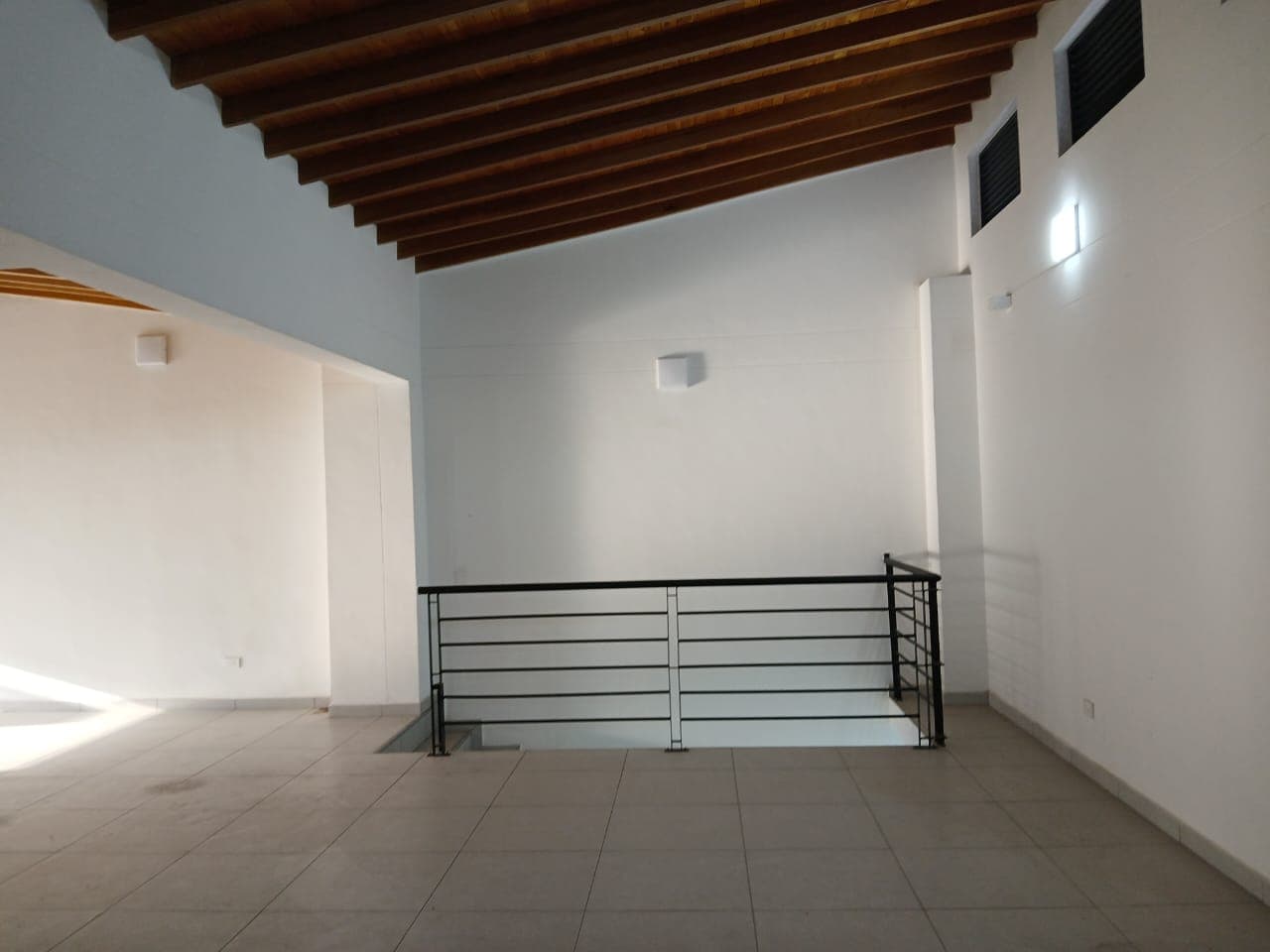 Local en arriendo en Estadio, Laureles, Medellín — foto 3 de 15