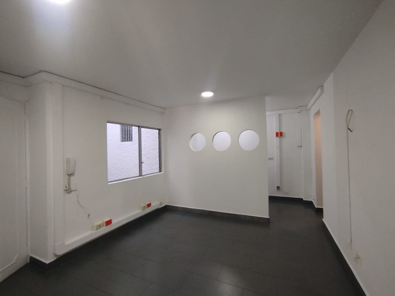 Oficina en arriendo en Los Conquistadores, Laureles, Medellín — foto 4 de 14