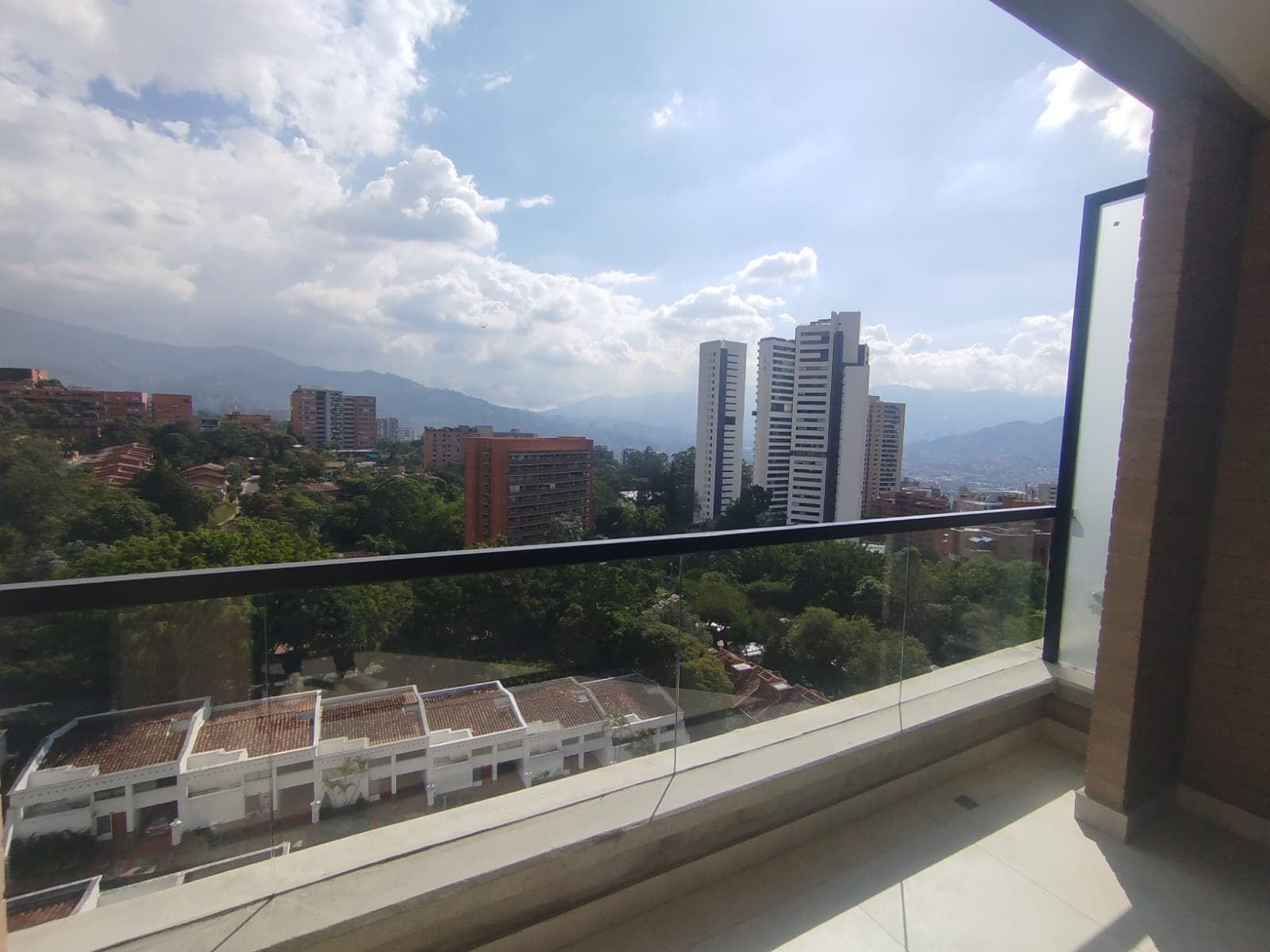 Apartamento en arriendo en San Lucas, Poblado, Medellín — foto 3 de 20