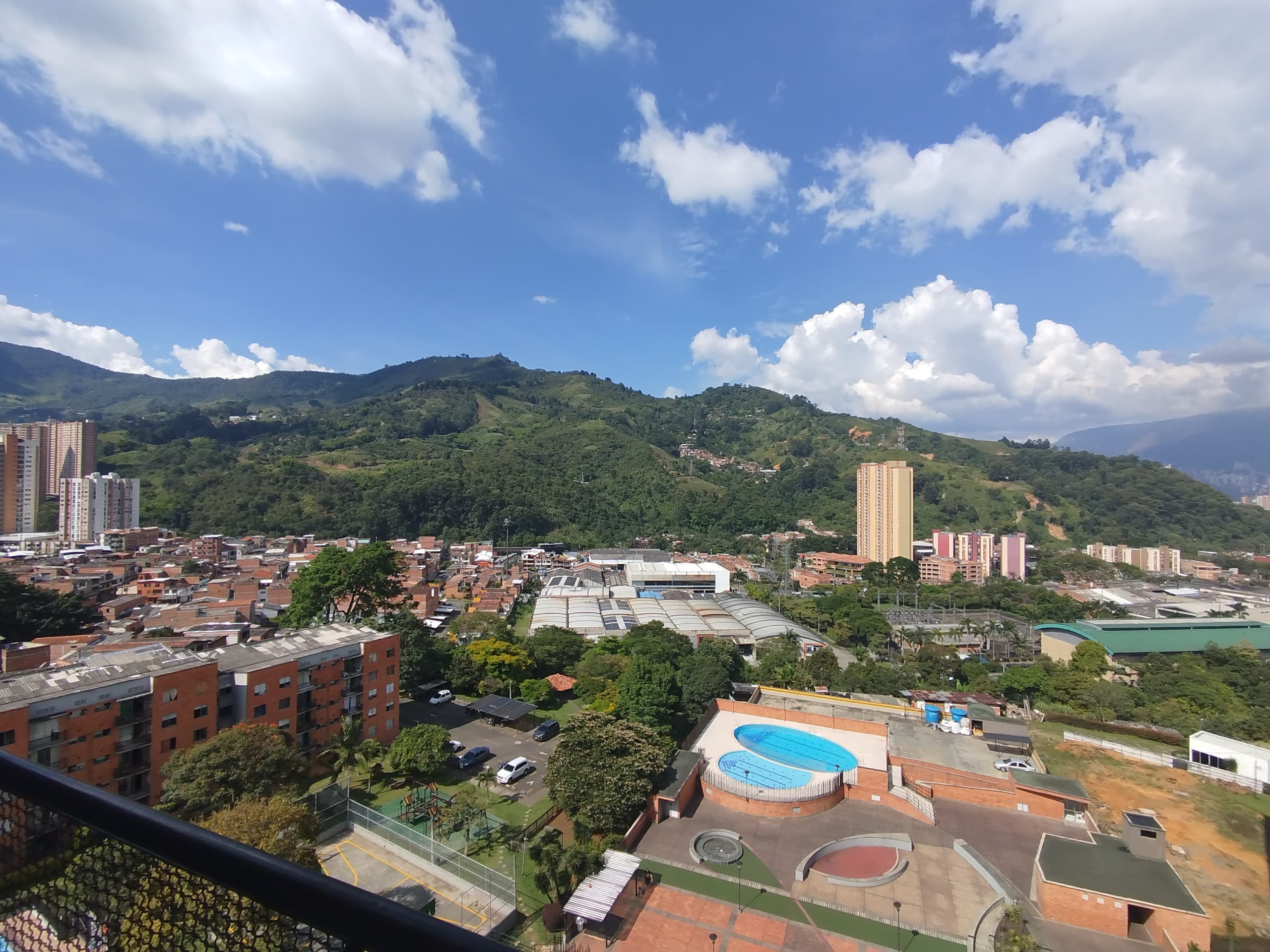 Apartamento en arriendo en Ditaires, Itagui — foto 1 de 16