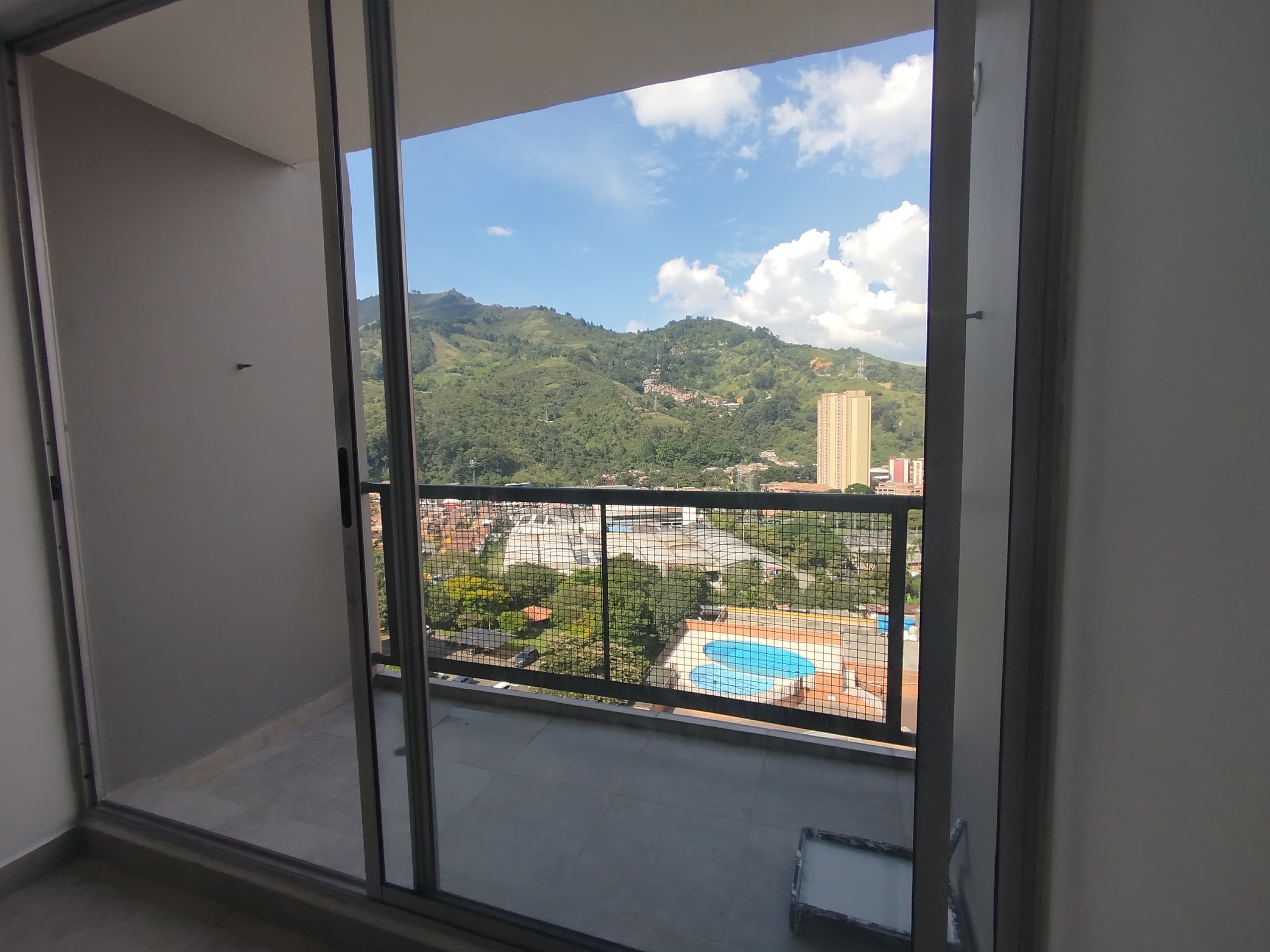 Apartamento en arriendo en Ditaires, Itagui — foto 2 de 16