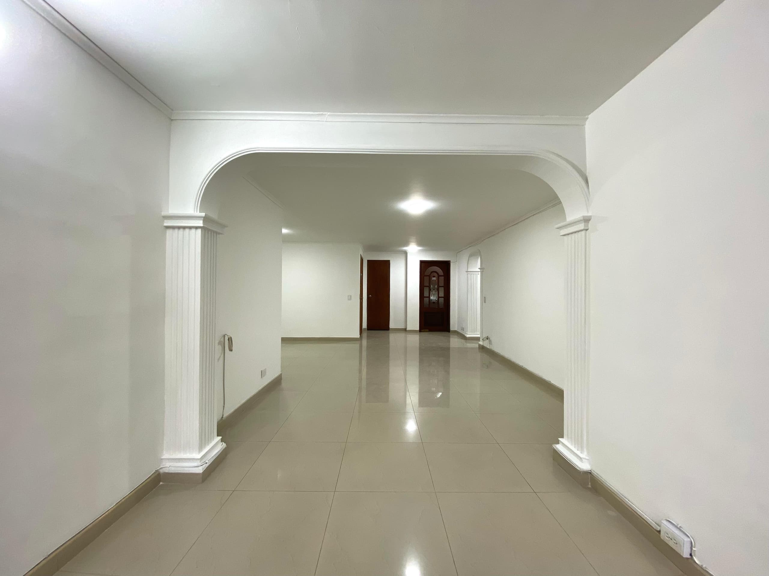Apartamento en arriendo en Milla de Oro, Poblado, Medellín — foto 2 de 20