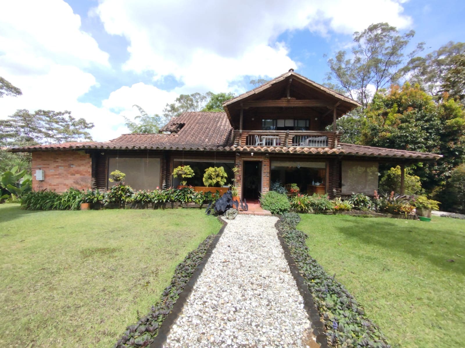 Casa Campestre en arriendo en San Antonio De Pereira, Rionegro — foto 1 de 20