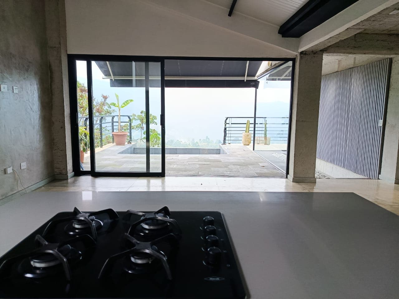 Casa Campestre en arriendo en Loma Del Escobero, Envigado — foto 3 de 20