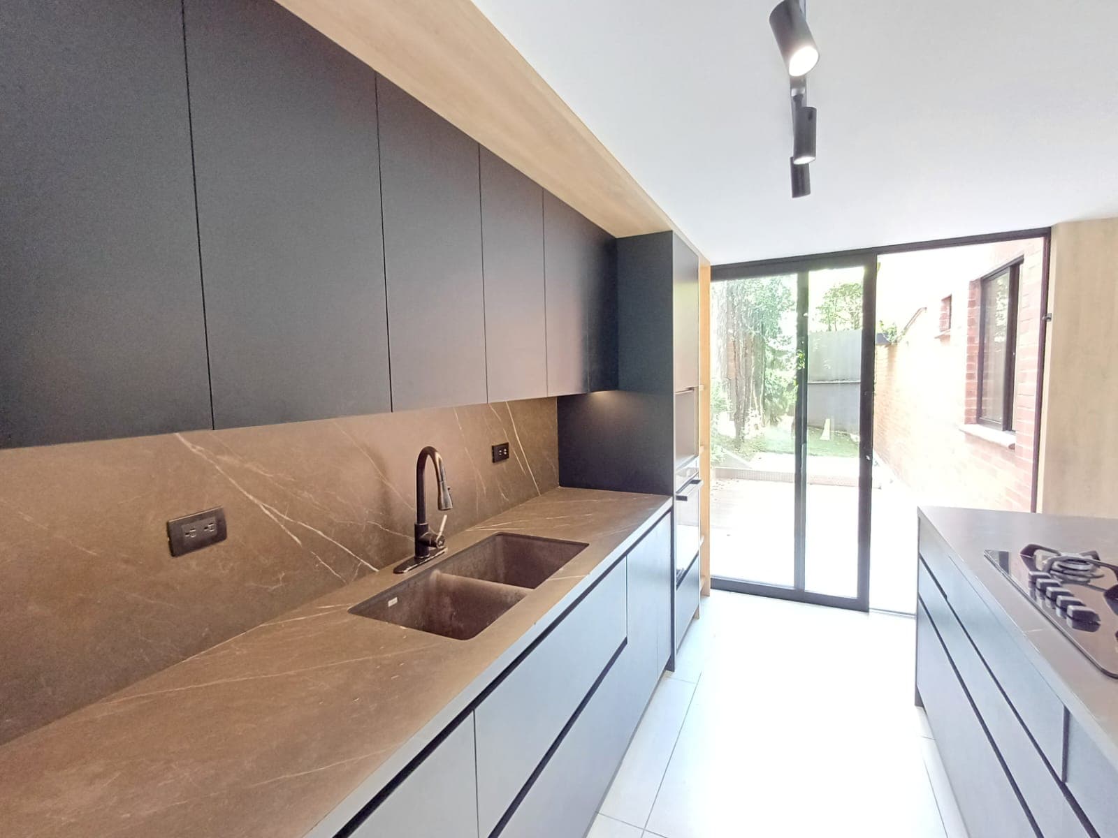 Casa Vivienda en arriendo en Loma del Escobero, Envigado — foto 1 de 20