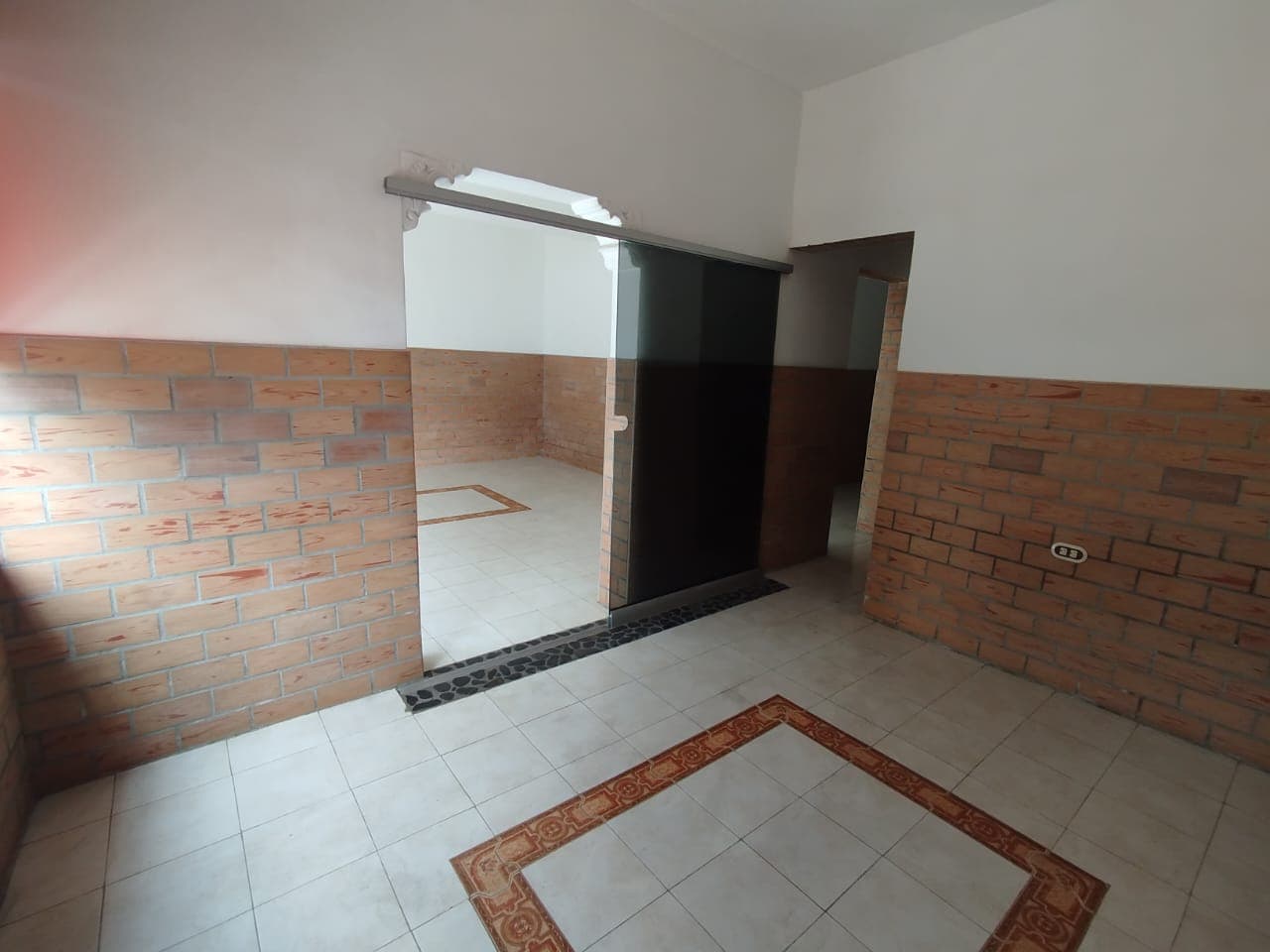 Casa Comercial en arriendo en Simón Bolívar, La America, Medellín — foto 5 de 20