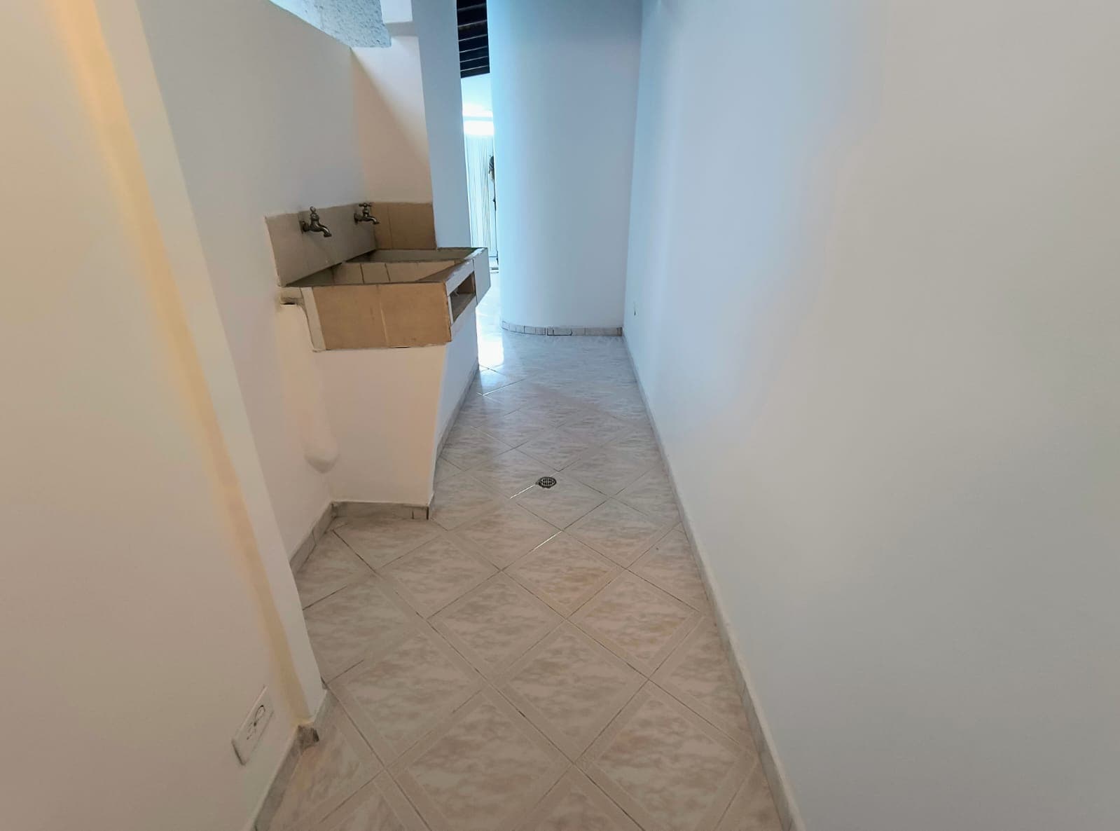 Apartaestudio en arriendo en Pilsen, Itagui — foto 2 de 8