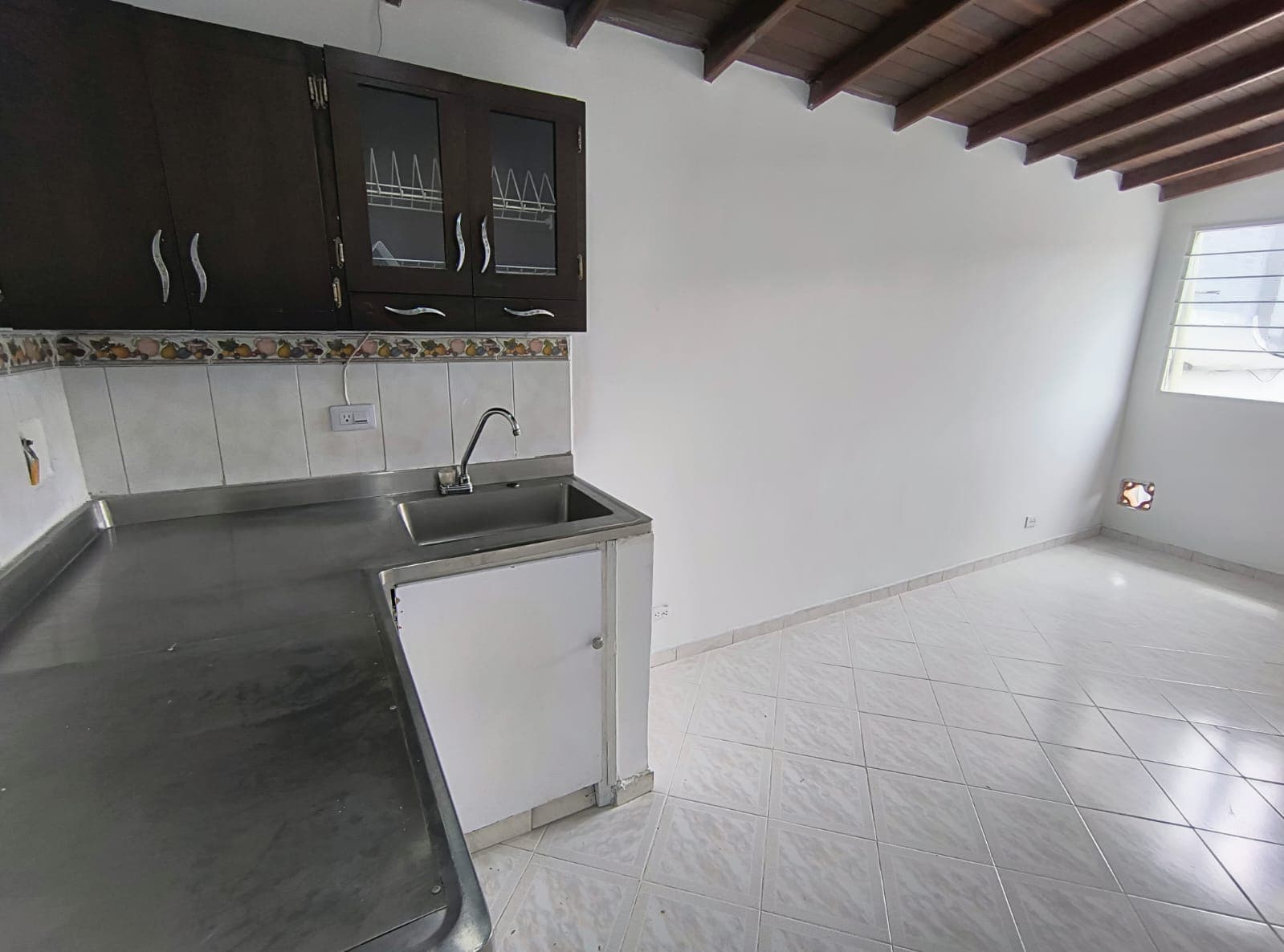 Apartaestudio en arriendo en Pilsen, Itagui — foto 3 de 8
